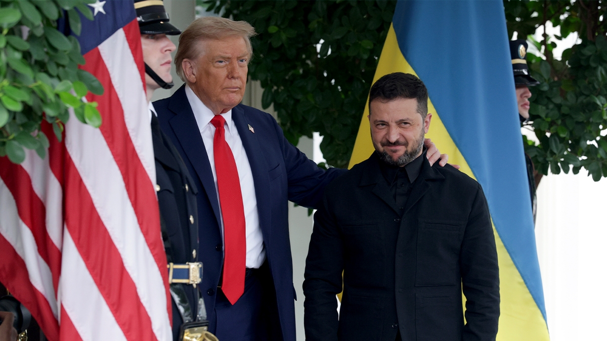 Ông Trump: Không đưa binh sĩ để bảo vệ Ukraine, chỉ hỗ trợ trên không- Ảnh 1. Ông Trump: Không đưa binh sĩ để bảo vệ Ukraine, chỉ hỗ trợ trên không- Ảnh 1.