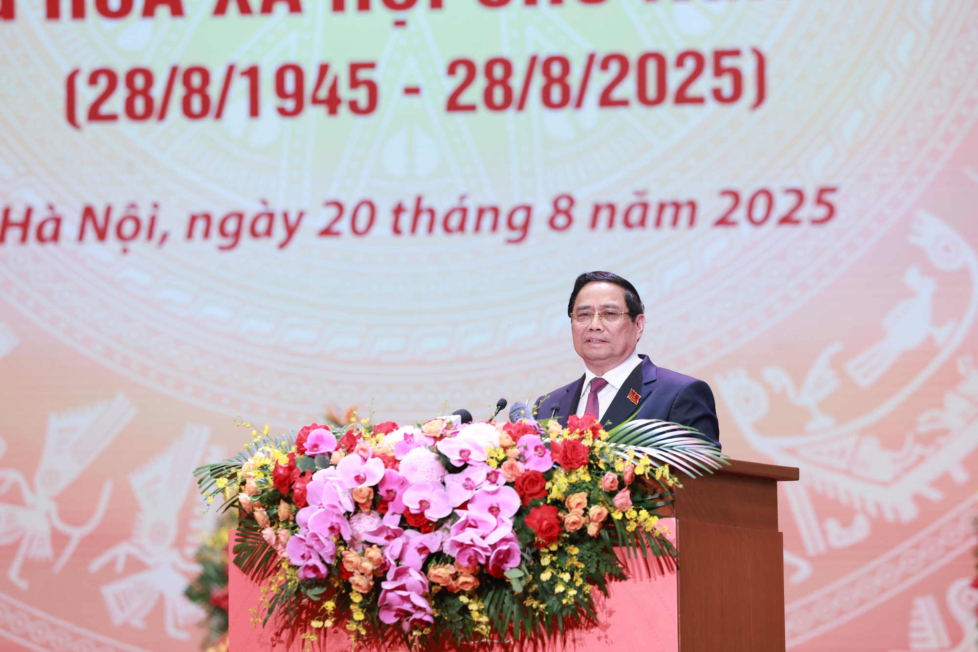 80 năm Chính phủ đồng hành cùng dân tộc, xây đất nước hùng cường, vì hạnh phúc nhân dân- Ảnh 1.