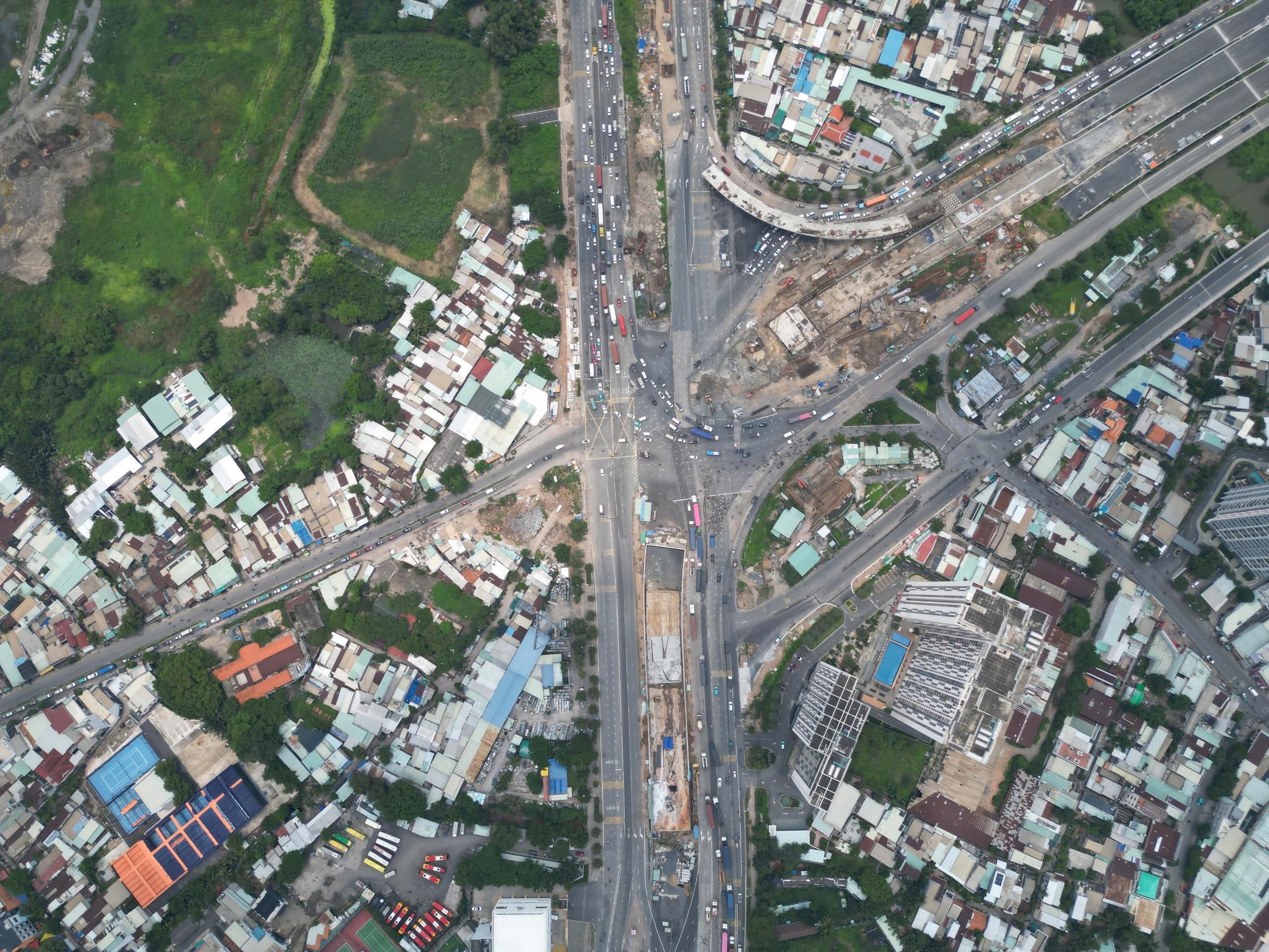 Dự án nút giao An Phú: Chủ tịch TP.HCM ra "tối hậu thư" phải hoàn thành trong năm 2025- Ảnh 1.