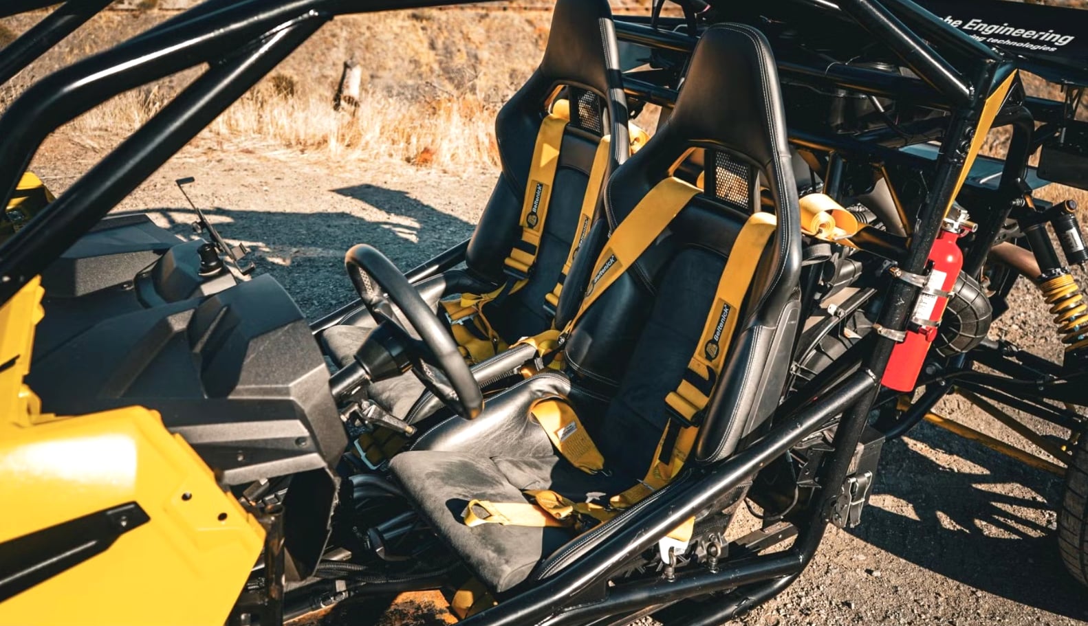 Xe địa hình RZR khoác lên mình phong cách Porsche 911- Ảnh 3. Xe địa hình RZR khoác lên mình phong cách Porsche 911- Ảnh 3.