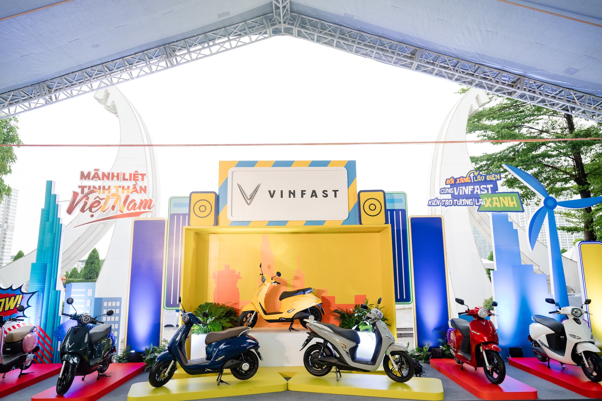 VinFast triển khai 150.000 trạm đổi pin xe máy điện- Ảnh 2. VinFast triển khai 150.000 trạm đổi pin xe máy điện- Ảnh 2.