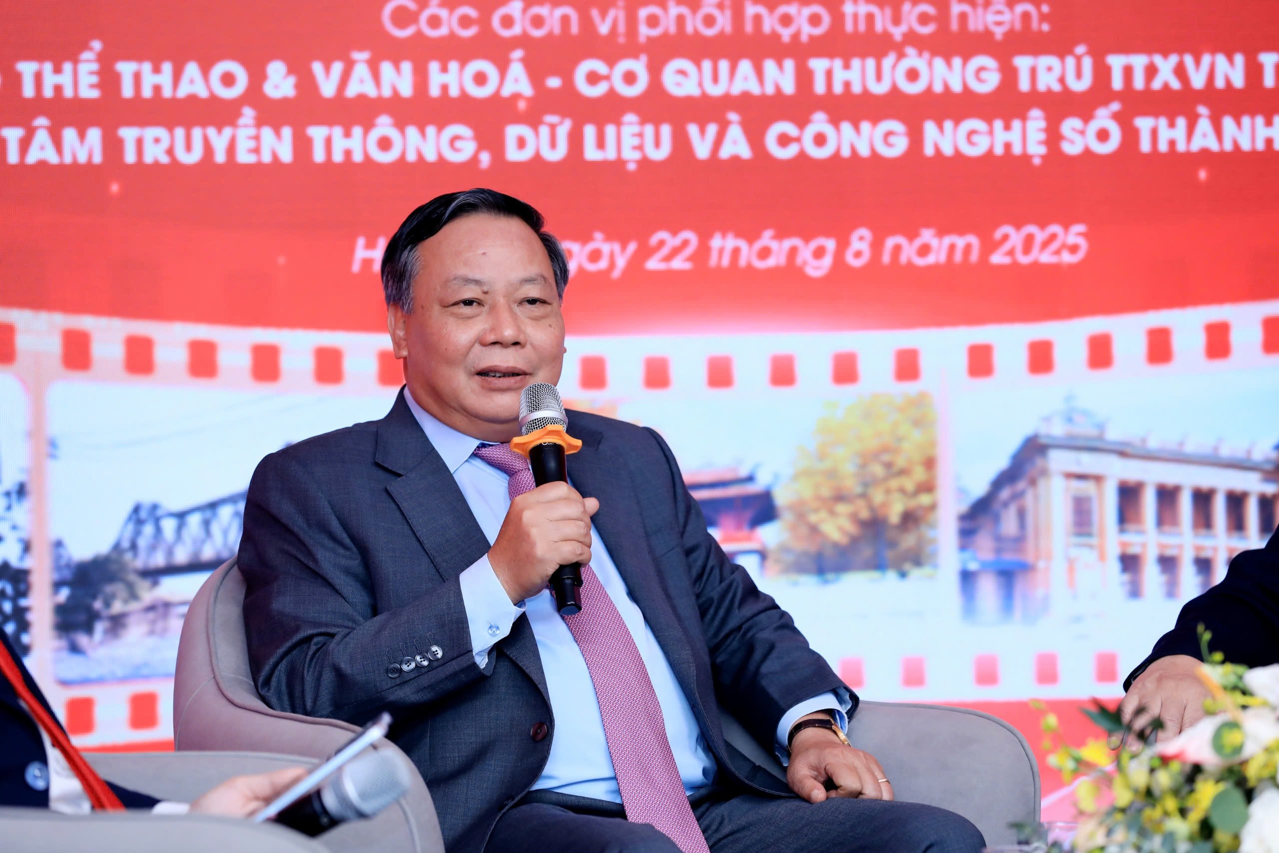 Nhớ 80 năm mùa thu lịch sử, thêm trân trọng hôm nay, nuôi khát vọng ngày mai- Ảnh 3. Nhớ 80 năm mùa thu lịch sử, thêm trân trọng hôm nay, nuôi khát vọng ngày mai- Ảnh 3.