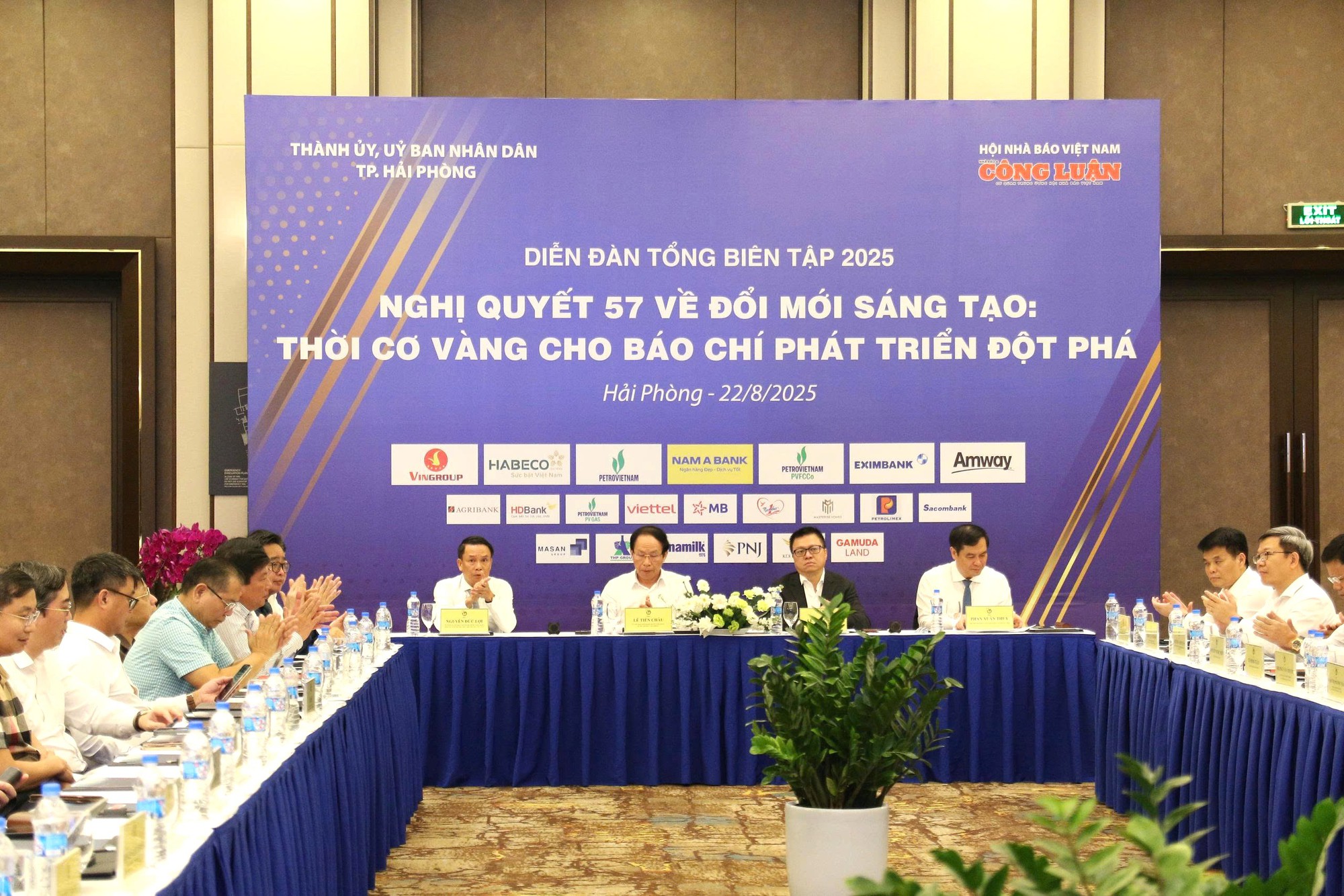 Diễn đàn Tổng biên tập 2025: Thời cơ vàng cho báo chí phát triển đột phá từ Nghị quyết 57- Ảnh 1. Diễn đàn Tổng biên tập 2025: Thời cơ vàng cho báo chí phát triển đột phá từ Nghị quyết 57- Ảnh 1.