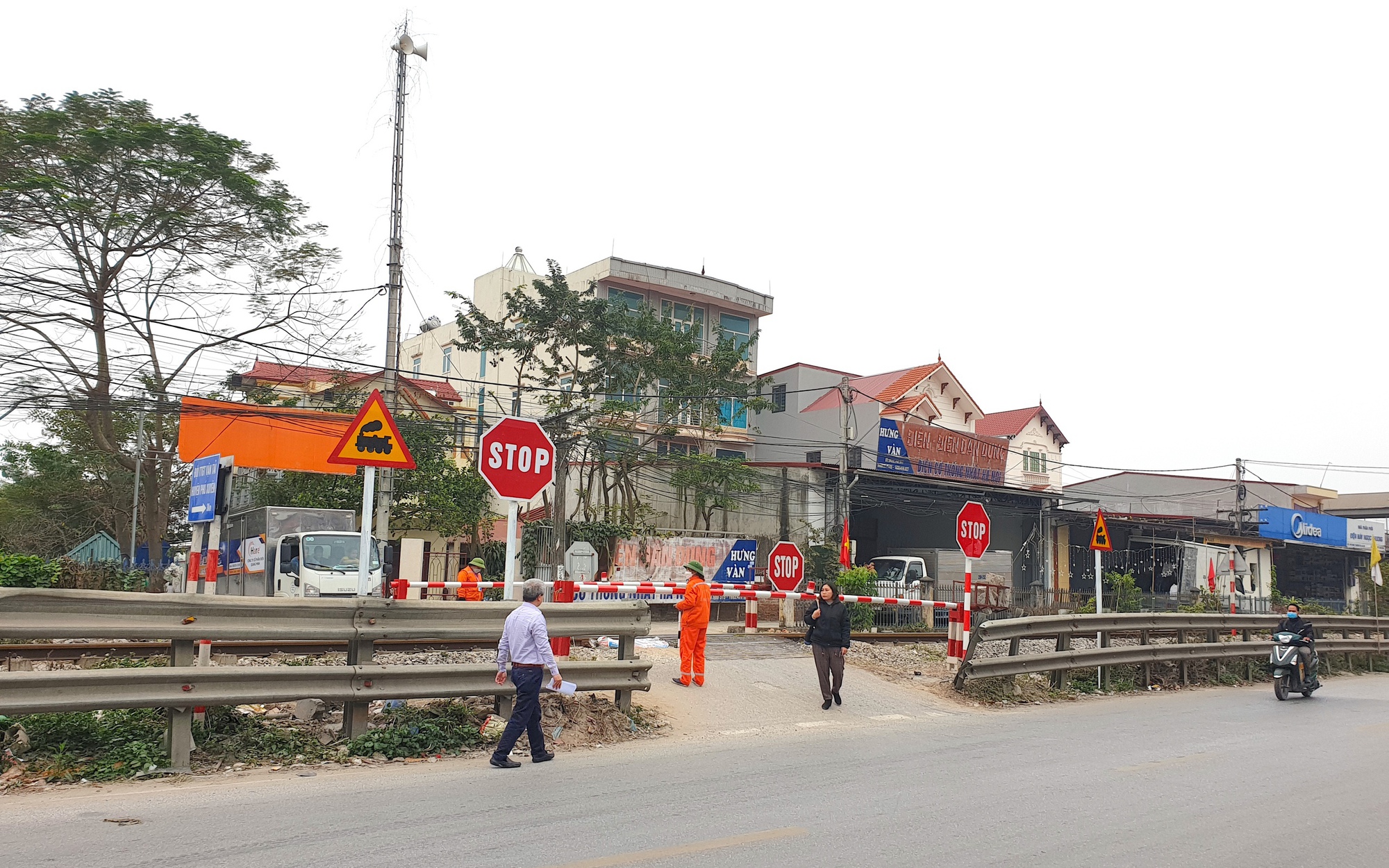 Phân cấp địa phương kết nối tín hiệu, cảnh giới giao cắt đường bộ - đường sắt