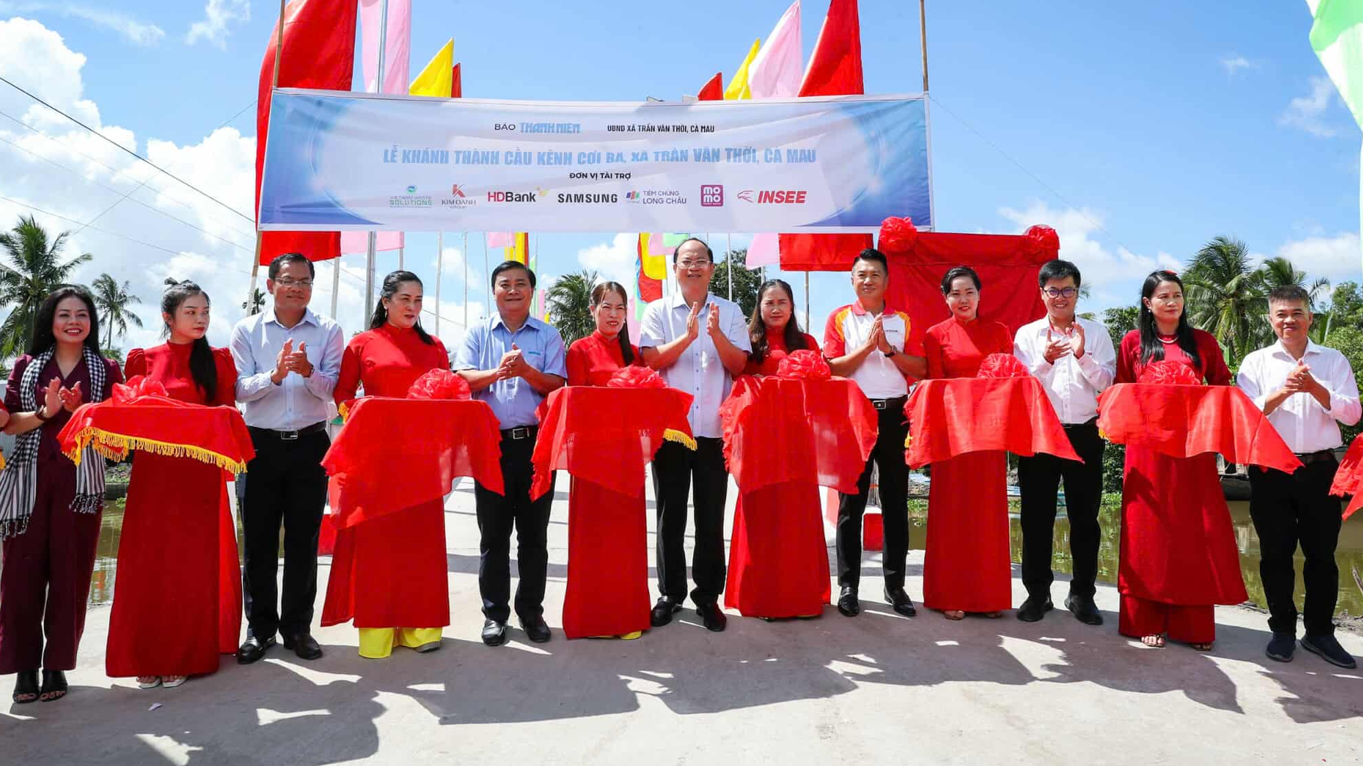 Khánh thành cây cầu cho người dân vùng sâu ở Cà Mau- Ảnh 1. Khánh thành cây cầu cho người dân vùng sâu ở Cà Mau- Ảnh 1.