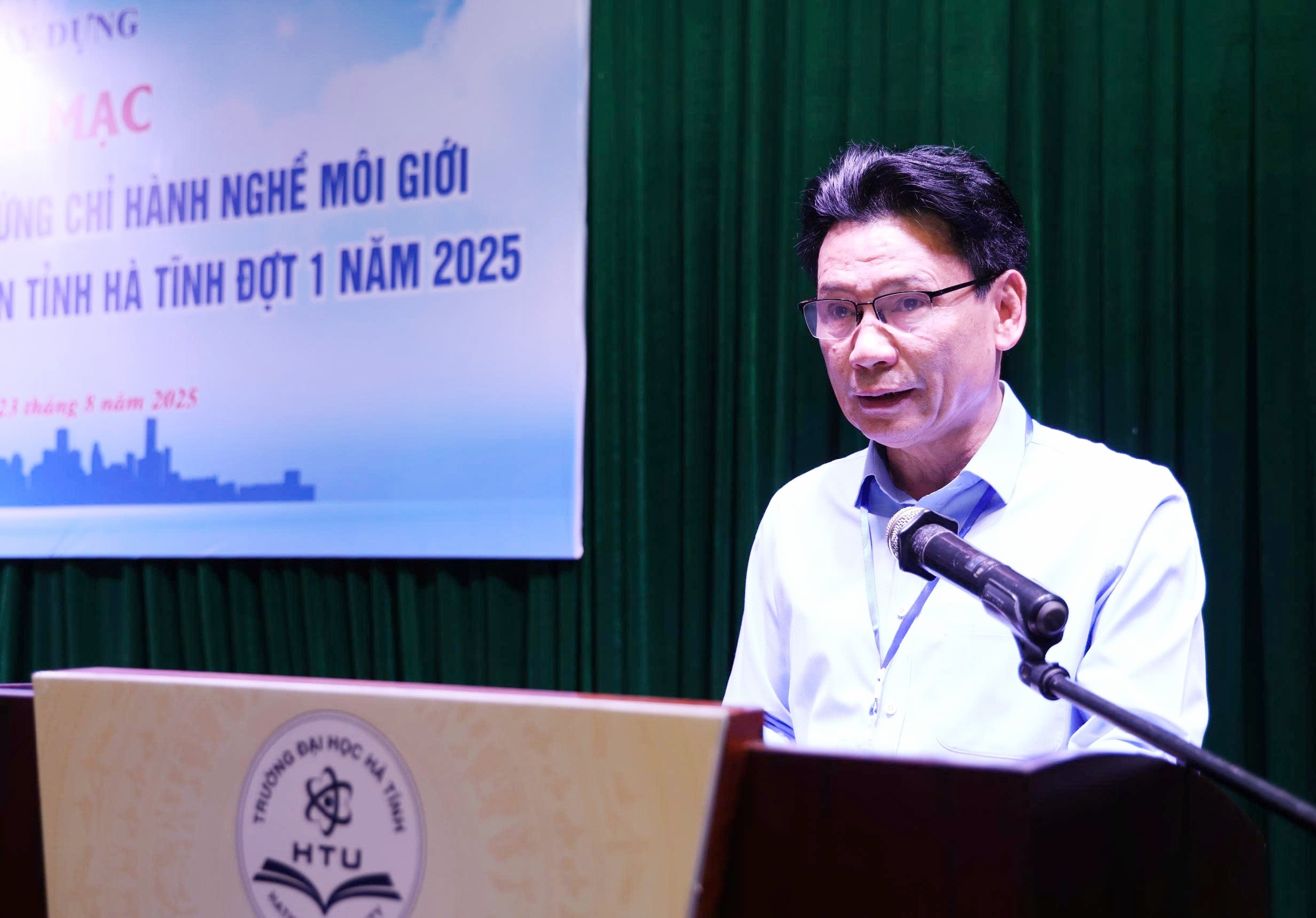 Hà Tĩnh: Bốc thăm chọn 2.000 hồ sơ thi chứng chỉ hành nghề môi giới bất động sản- Ảnh 2. Hà Tĩnh: Bốc thăm chọn 2.000 hồ sơ thi chứng chỉ hành nghề môi giới bất động sản- Ảnh 2.