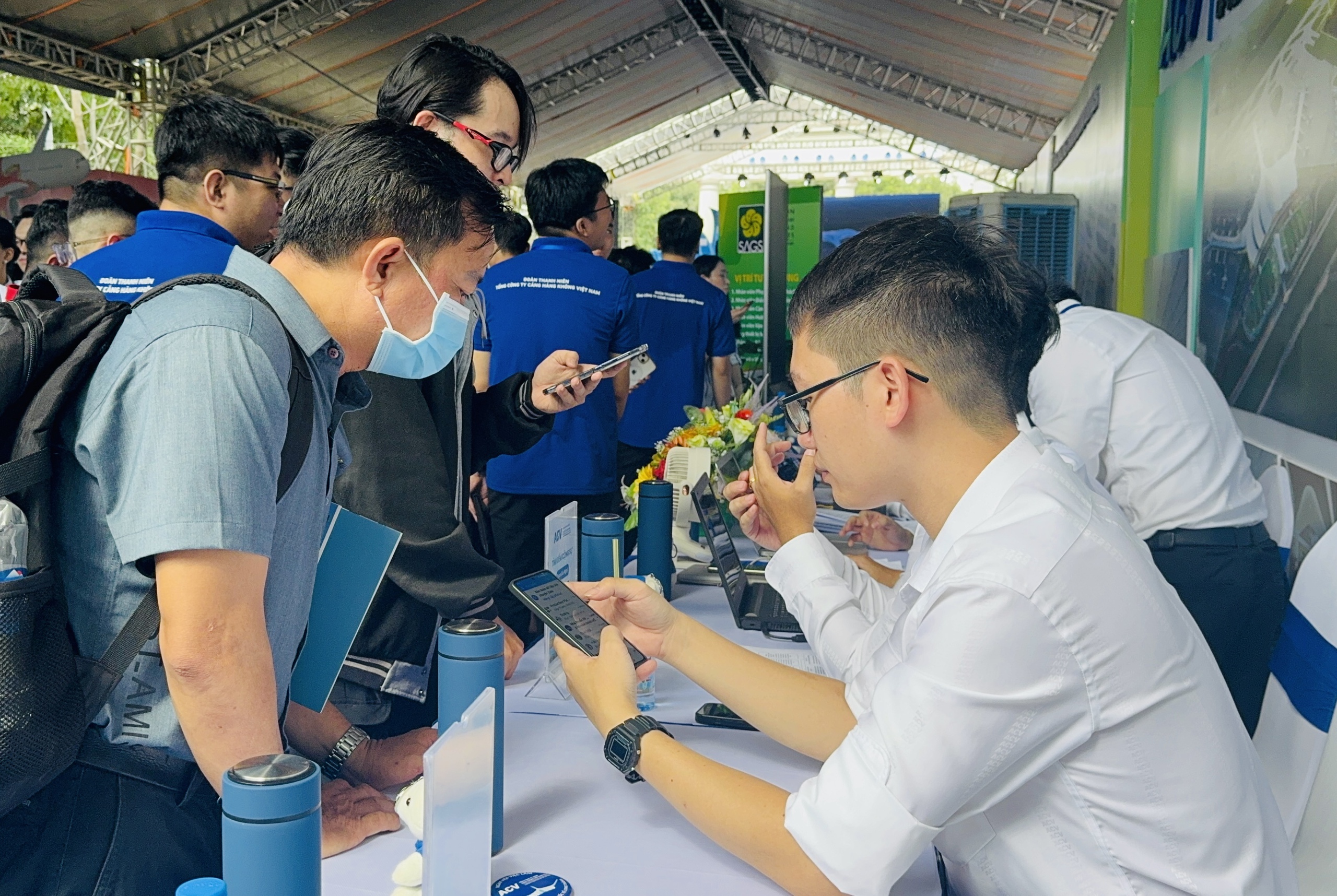 Hơn 10.000 ứng viên "săn vé" tìm cơ hội cất cánh sự nghiệp cùng siêu sân bay Long Thành- Ảnh 13. Hơn 10.000 ứng viên "săn vé" tìm cơ hội cất cánh sự nghiệp cùng siêu sân bay Long Thành- Ảnh 13.