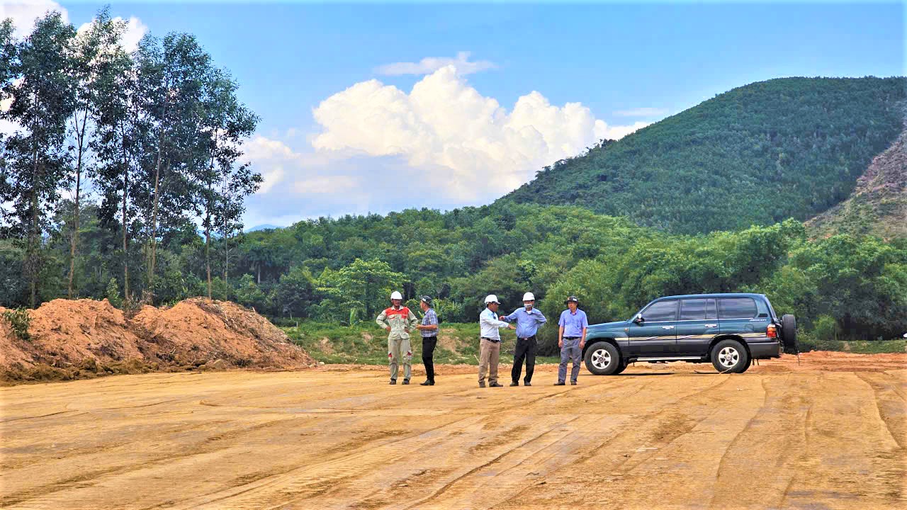 Nhiều vướng mắc khiến dự án đường liên vùng Khánh Hòa - Lâm Đồng - Ninh Thuận chậm tiến độ- Ảnh 4. Nhiều vướng mắc khiến dự án đường liên vùng Khánh Hòa - Lâm Đồng - Ninh Thuận chậm tiến độ- Ảnh 4.