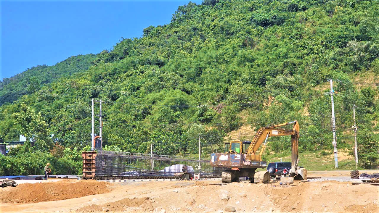 Nhiều vướng mắc khiến dự án đường liên vùng Khánh Hòa - Lâm Đồng - Ninh Thuận chậm tiến độ- Ảnh 5. Nhiều vướng mắc khiến dự án đường liên vùng Khánh Hòa - Lâm Đồng - Ninh Thuận chậm tiến độ- Ảnh 5.