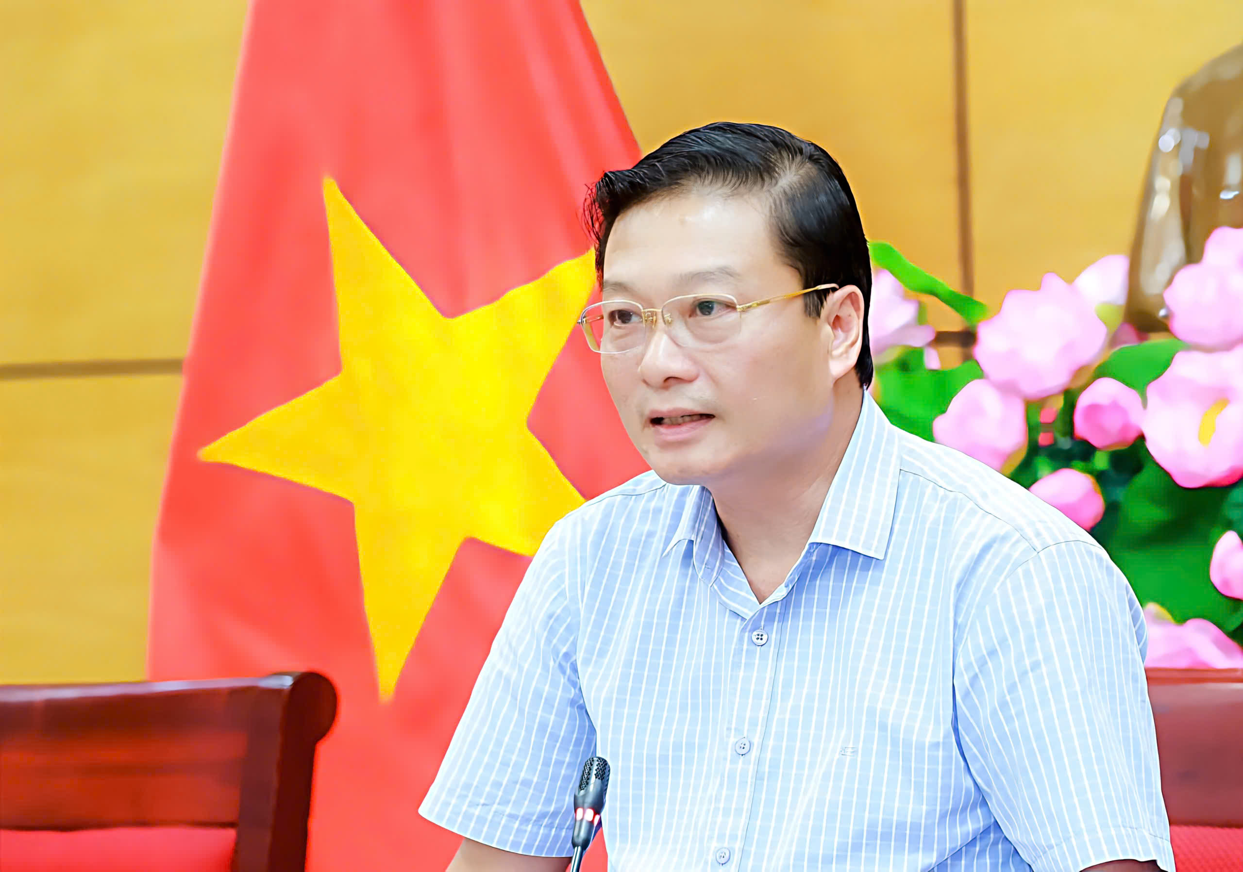 Nhiều địa phương ở miền Trung cấm biển trước khi bão số 5 đổ bộ- Ảnh 2. Nhiều địa phương ở miền Trung cấm biển trước khi bão số 5 đổ bộ- Ảnh 2.