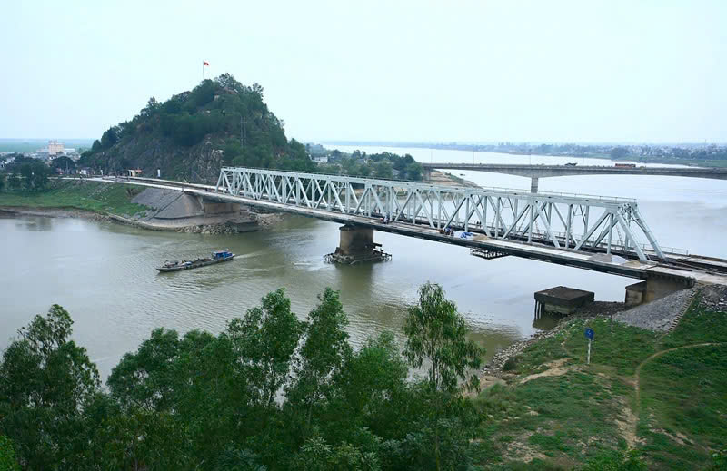 Cầu Hàm Rồng: Dấu ấn kỹ thuật và bản lĩnh tiên phong- Ảnh 1. Cầu Hàm Rồng: Dấu ấn kỹ thuật và bản lĩnh tiên phong- Ảnh 1.