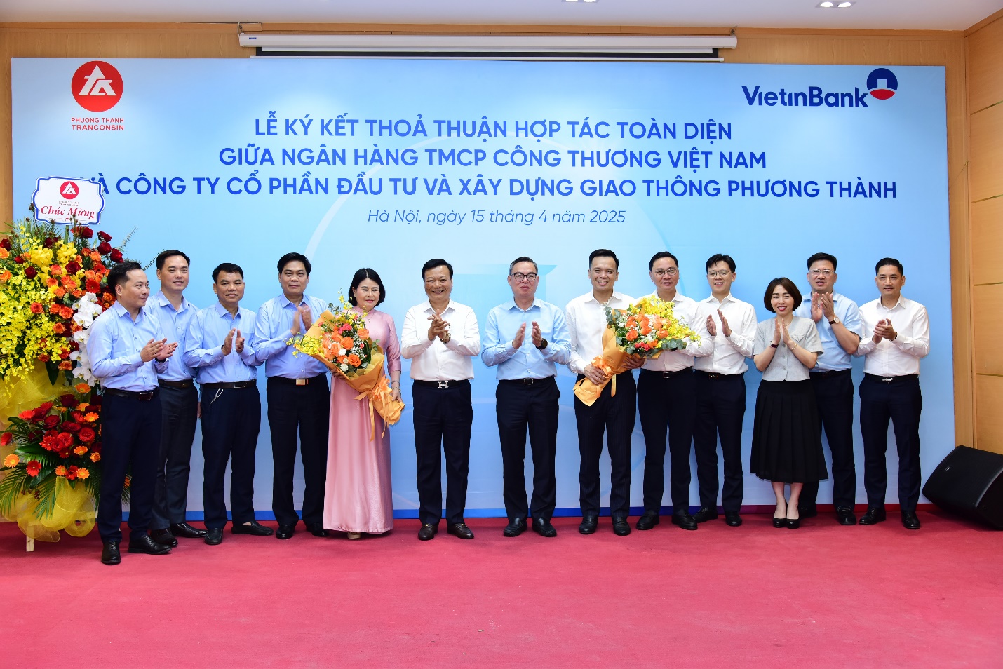VietinBank vươn mình cùng đất nước- Ảnh 2. VietinBank vươn mình cùng đất nước- Ảnh 2.