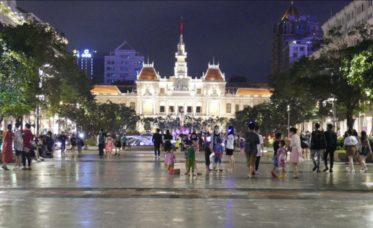 Ô tô lưu thông qua đường Nguyễn Huệ từ 25-30/8 cần chú ý điều chỉnh giao thông- Ảnh 1.