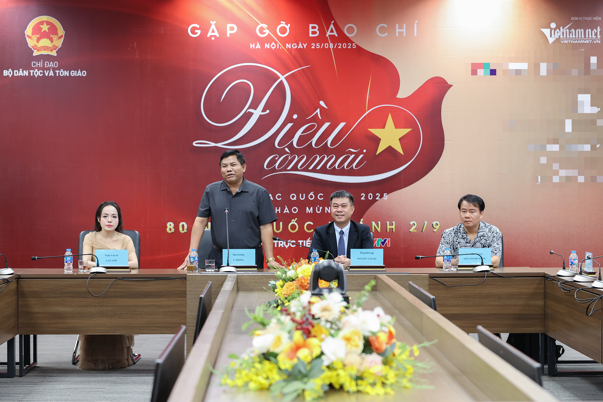 Diva Hồng Nhung, Tùng Dương, Lan Anh sẽ hội tụ trong Hòa nhạc quốc gia Điều còn mãi 2025- Ảnh 1.