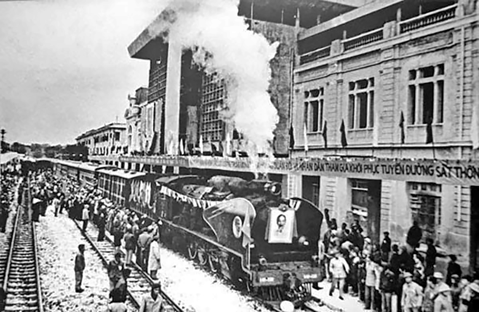 Ký ức thời vượt khó làm những công trình thế kỷ- Ảnh 2.