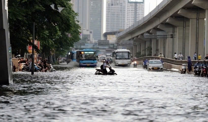 Sở Xây dựng Hà Nội chủ động chỉ đạo phòng, chống bão số 5, đảm bảo an toàn giao thông- Ảnh 1.