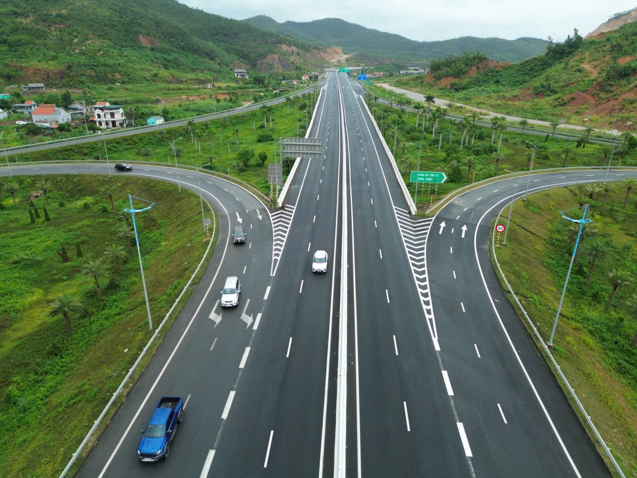 Quảng Ninh: Bứt phá nhờ hệ thống cao tốc hoàn chỉnh- Ảnh 3.