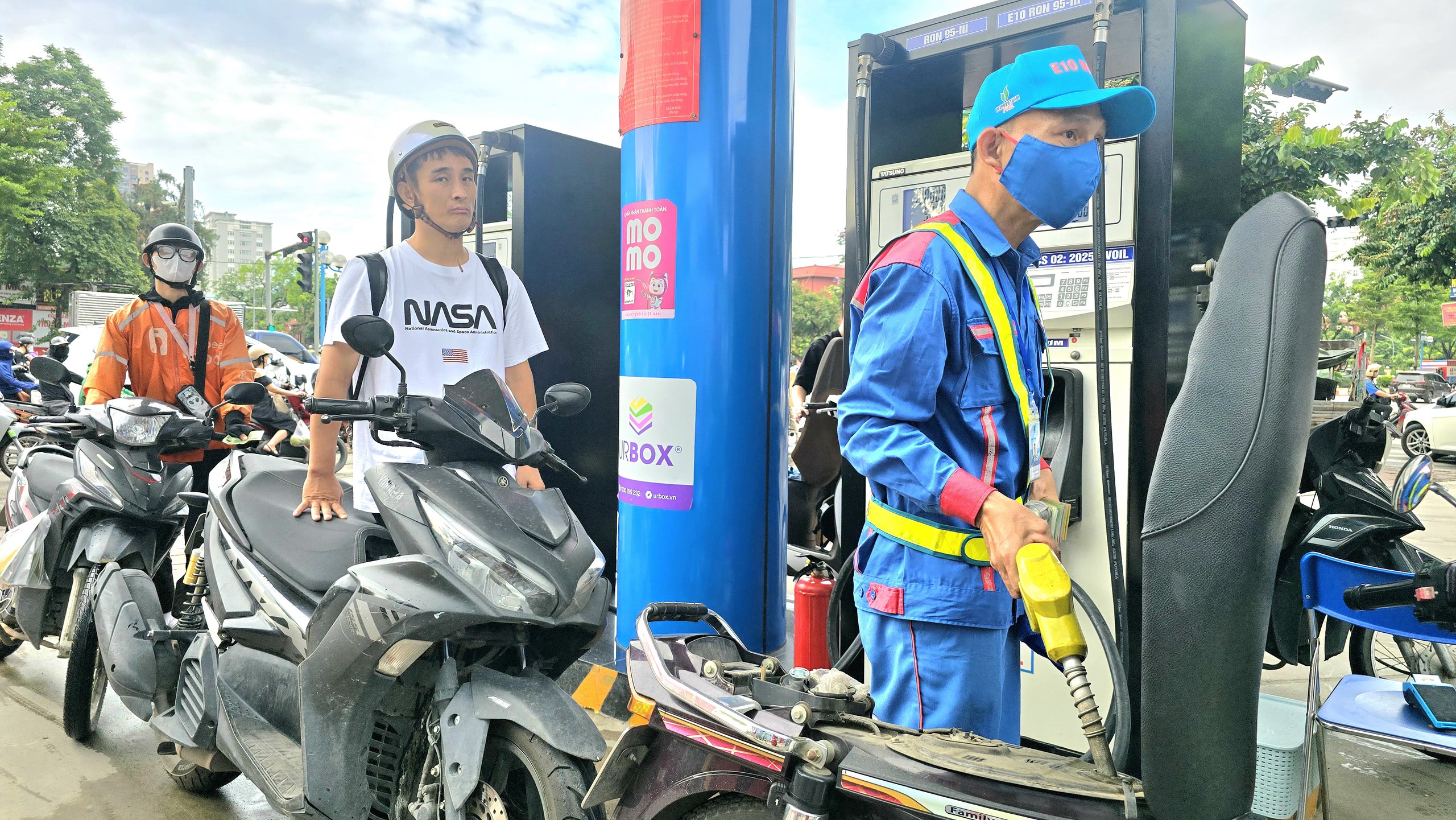 Bộ trưởng Công thương: Việt Nam đã chuẩn bị đủ pháp lý, hạ tầng và năng lực cho xăng E10- Ảnh 1. Bộ trưởng Công thương: Việt Nam đã chuẩn bị đủ pháp lý, hạ tầng và năng lực cho xăng E10- Ảnh 1.