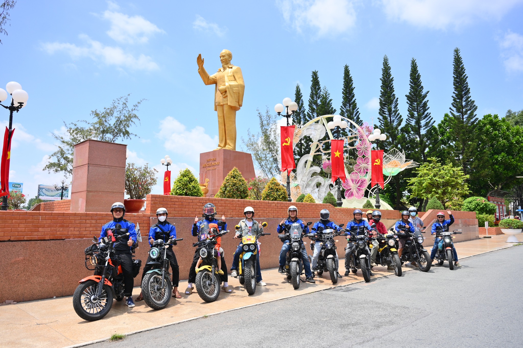 Phượt - Hành trình khám phá, trưởng thành của giới trẻ- Ảnh 2. Phượt - Hành trình khám phá, trưởng thành của giới trẻ- Ảnh 2.