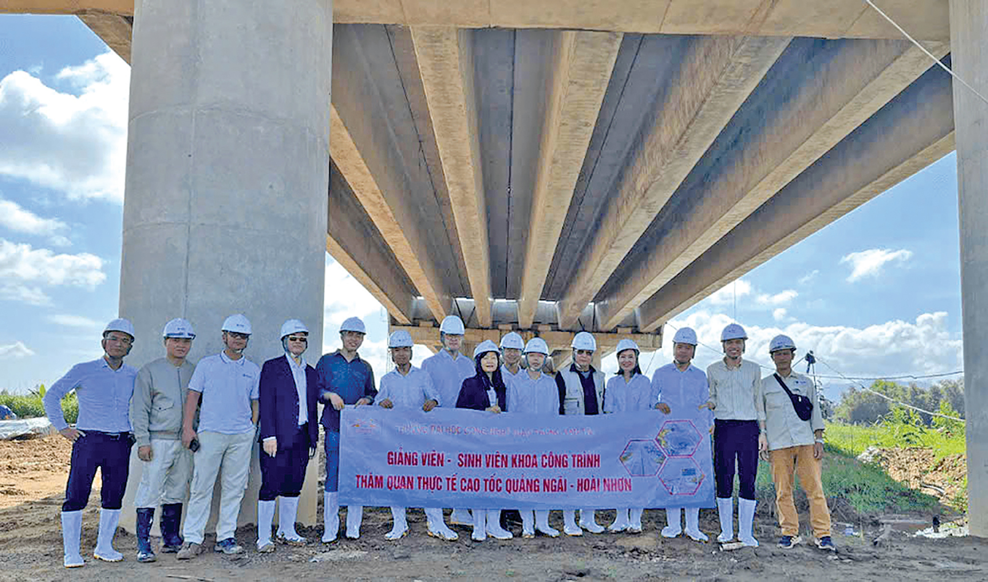 Đào tạo nhân lực đón đầu các siêu dự án- Ảnh 2. Đào tạo nhân lực đón đầu các siêu dự án- Ảnh 2.