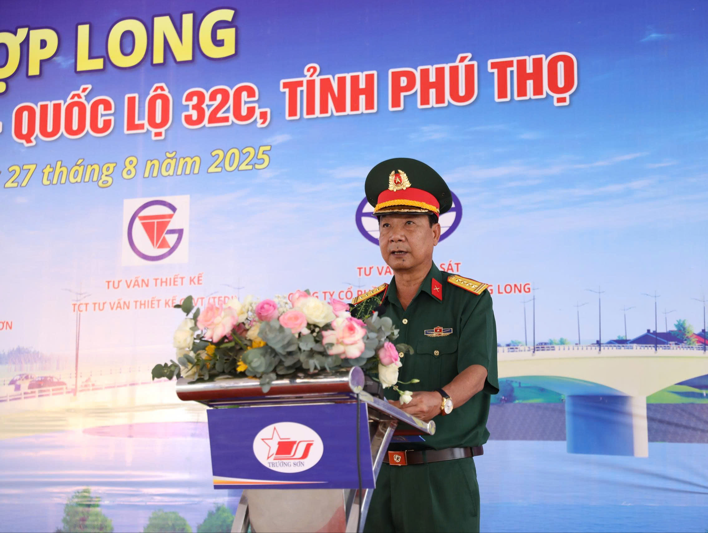 Hợp long cầu Phong Châu ở Phú Thọ, nỗ lực thông xe vào đầu tháng 10- Ảnh 2. Hợp long cầu Phong Châu ở Phú Thọ, nỗ lực thông xe vào đầu tháng 10- Ảnh 2.