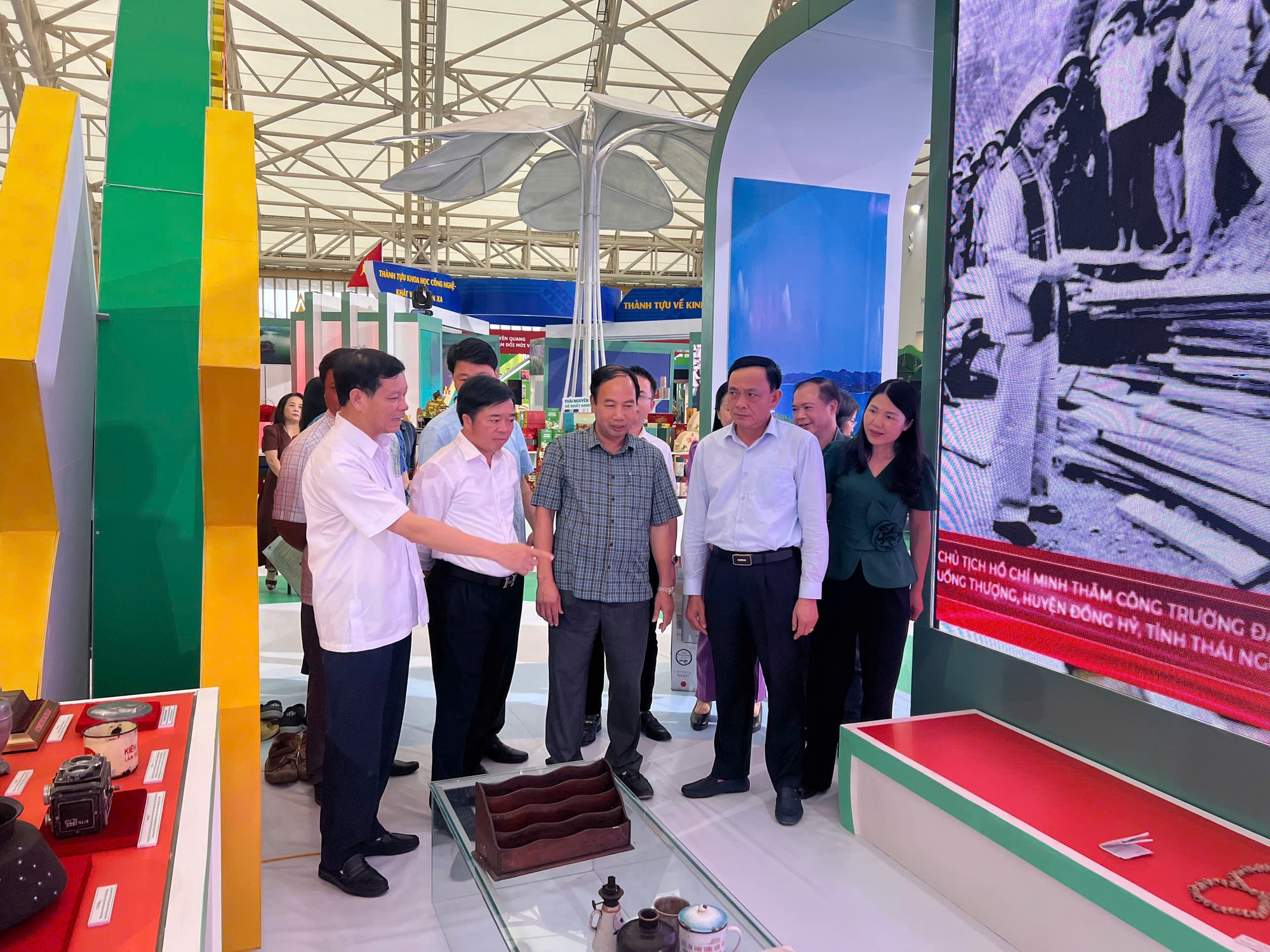 Thái Nguyên mang sắc màu đổi mới và bản sắc văn hóa đến triển lãm quốc gia- Ảnh 1. Thái Nguyên mang sắc màu đổi mới và bản sắc văn hóa đến triển lãm quốc gia- Ảnh 1.