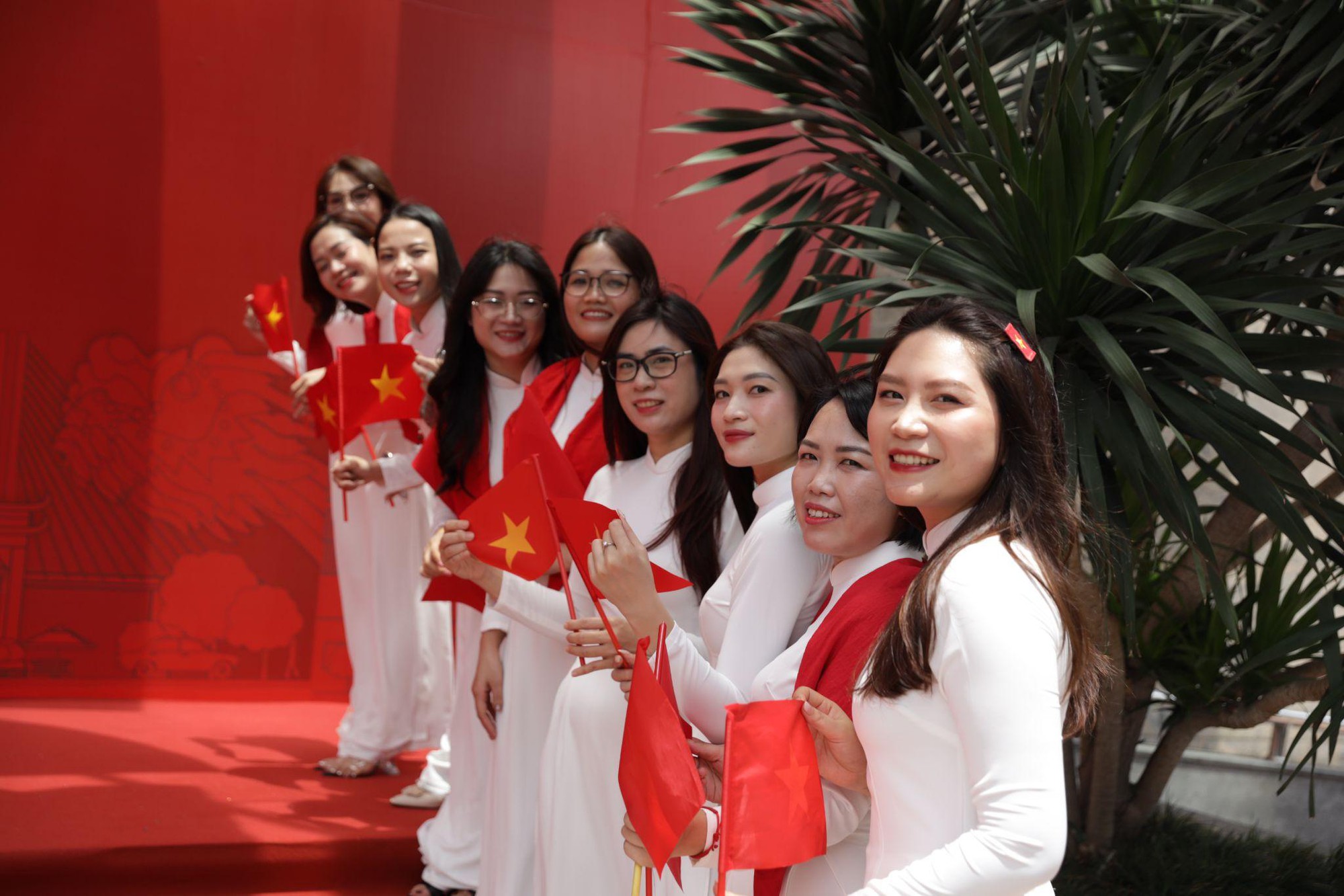 Điểm “check-in yêu nước” cực hot trên đường Nguyễn Chí Thanh- Ảnh 3. Điểm “check-in yêu nước” cực hot trên đường Nguyễn Chí Thanh- Ảnh 3.