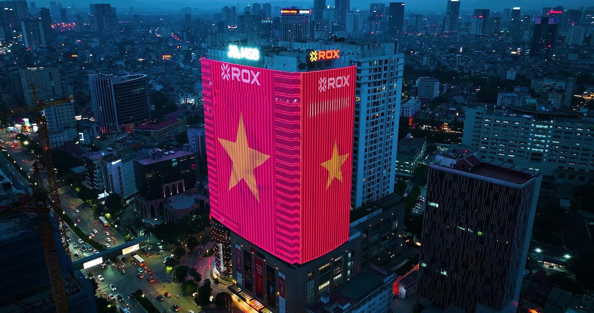 Điểm “check-in yêu nước” cực hot trên đường Nguyễn Chí Thanh- Ảnh 10. Điểm “check-in yêu nước” cực hot trên đường Nguyễn Chí Thanh- Ảnh 10.
