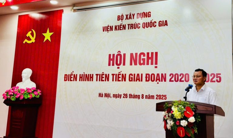 Viện trưởng Hồ Chí Quang phát biểu chỉ đạo tại Hội nghị điển hình tiên tiến giai đoạn 2020 - 2025 của Viện Kiến trúc quốc gia. Viện trưởng Hồ Chí Quang phát biểu chỉ đạo tại Hội nghị điển hình tiên tiến giai đoạn 2020 - 2025 của Viện Kiến trúc quốc gia.