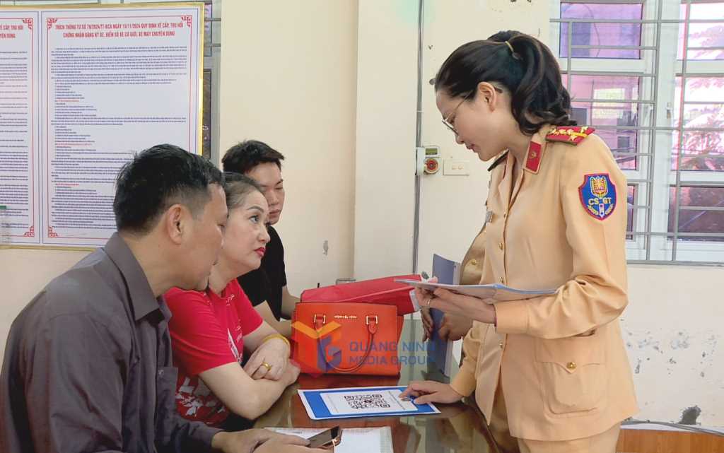 Quảng Ninh: Đẩy mạnh chuyển đổi số trong công tác đảm bảo trật tự an toàn giao thông- Ảnh 1. Quảng Ninh: Đẩy mạnh chuyển đổi số trong công tác đảm bảo trật tự an toàn giao thông- Ảnh 1.