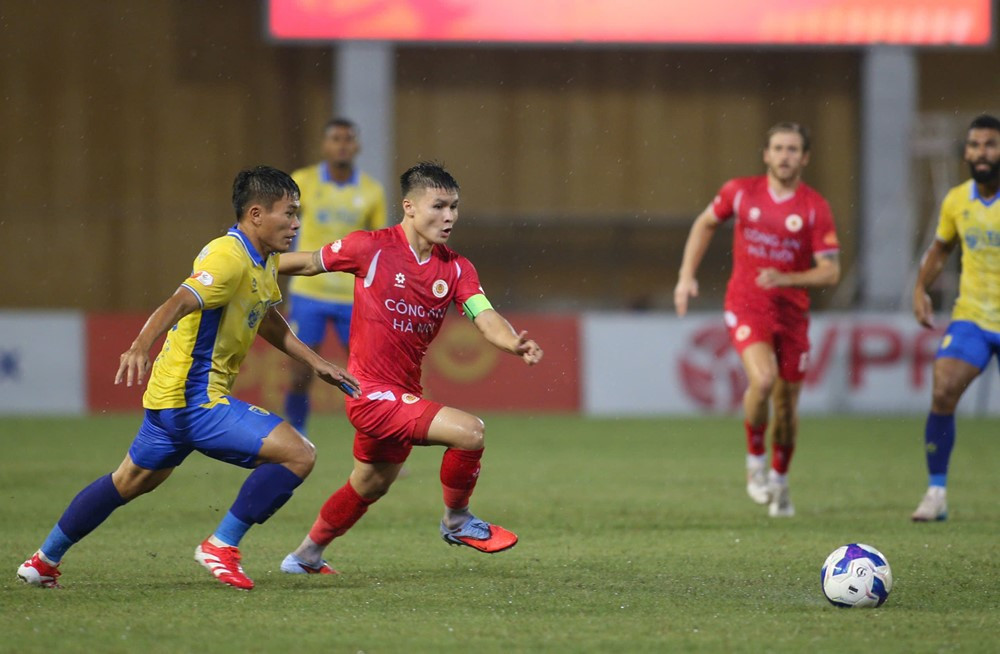 V-League: Hà Nội FC thua đau Công an Hà Nội- Ảnh 2. V-League: Hà Nội FC thua đau Công an Hà Nội- Ảnh 2.