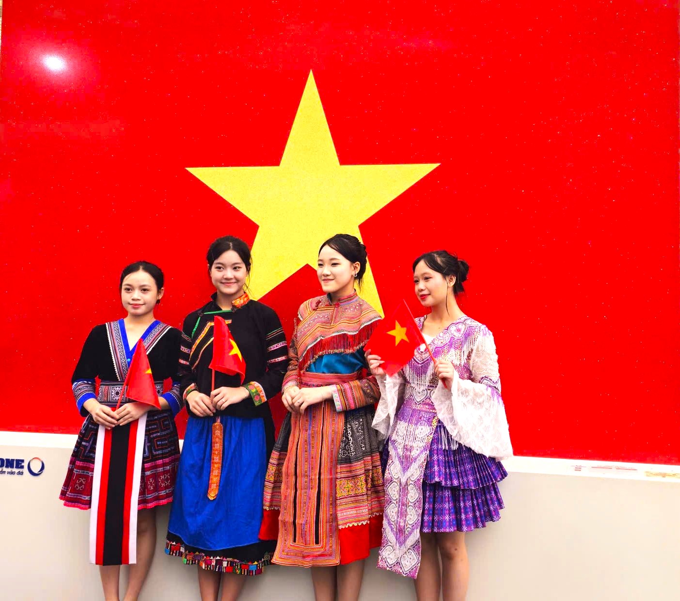Triển lãm thành tựu 80 năm ngành Xây dựng thu hút giới trẻ tham quan- Ảnh 8. Triển lãm thành tựu 80 năm ngành Xây dựng thu hút giới trẻ tham quan- Ảnh 8.