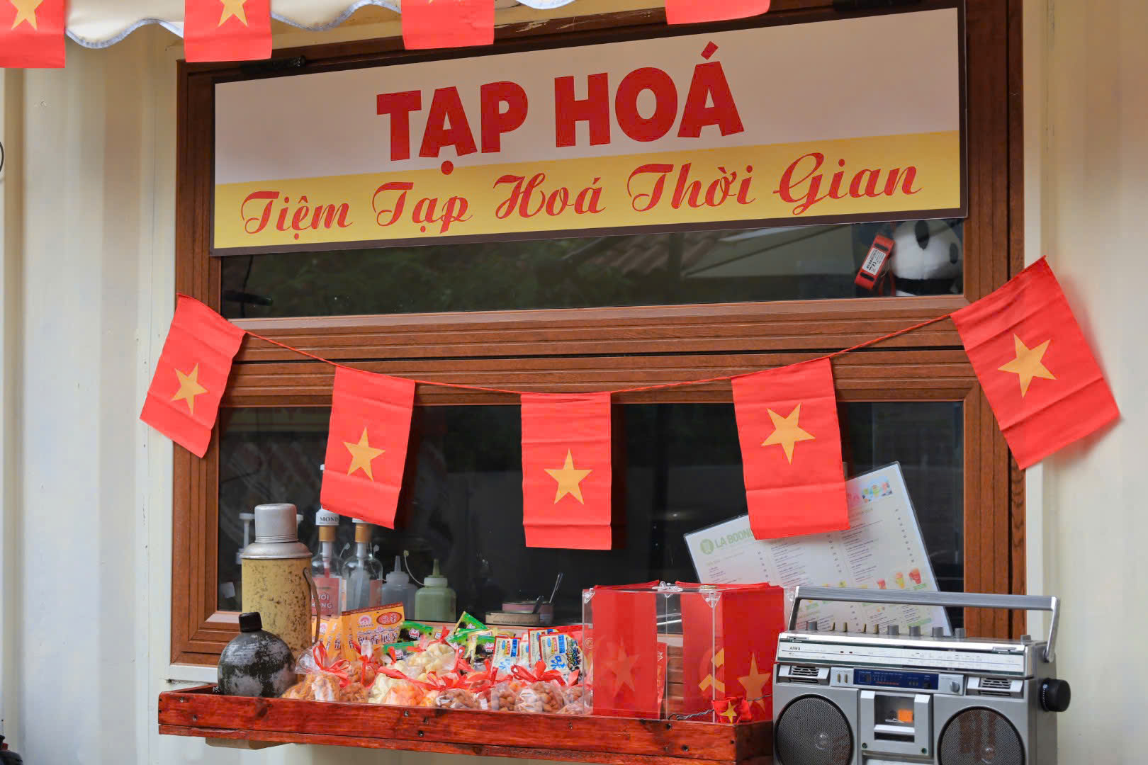 Người dân Lào Cai nô nức trang hoàng từ phố thị đến vùng núi đón Tết Độc lập- Ảnh 6. Người dân Lào Cai nô nức trang hoàng từ phố thị đến vùng núi đón Tết Độc lập- Ảnh 6.