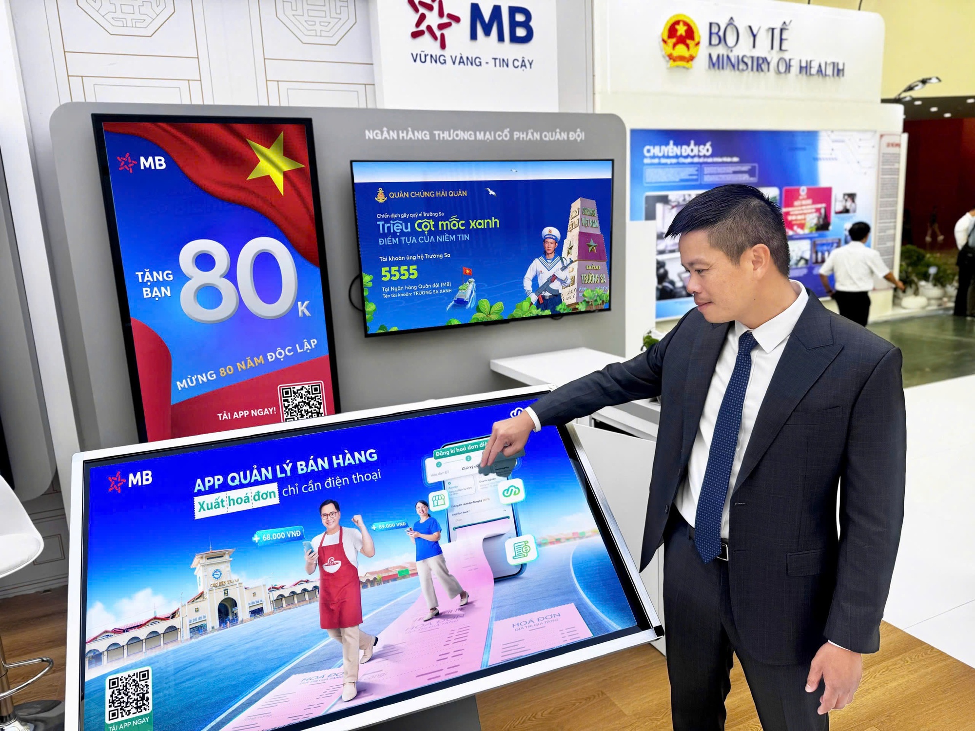 MB tham gia Triển lãm Thành tựu đất nước A80- Ảnh 2. MB tham gia Triển lãm Thành tựu đất nước A80- Ảnh 2.