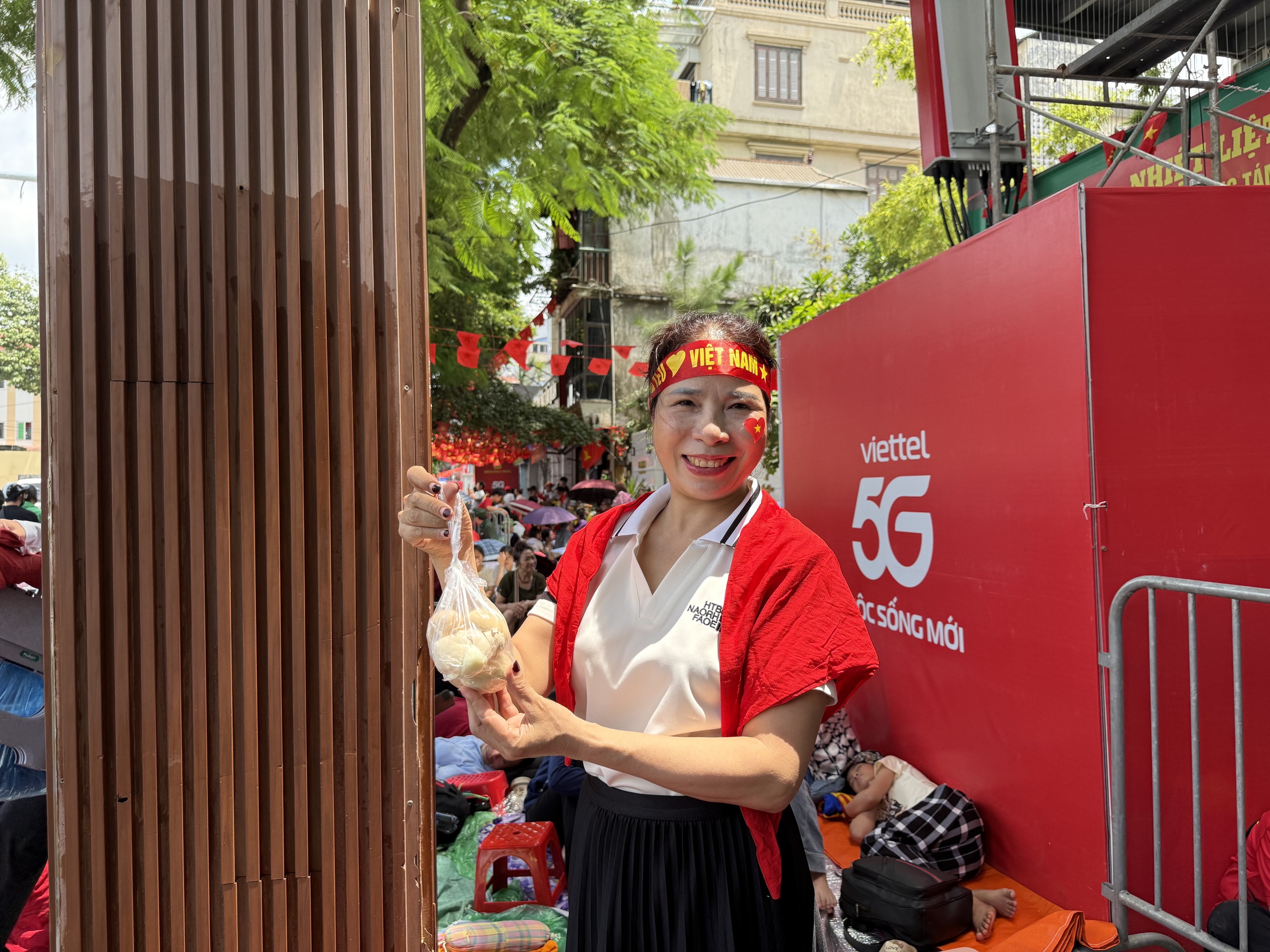 Vượt nghìn km về Thủ đô, "cắm chốt" chờ xem tổng duyệt diễu binh trước 1 ngày- Ảnh 9.
