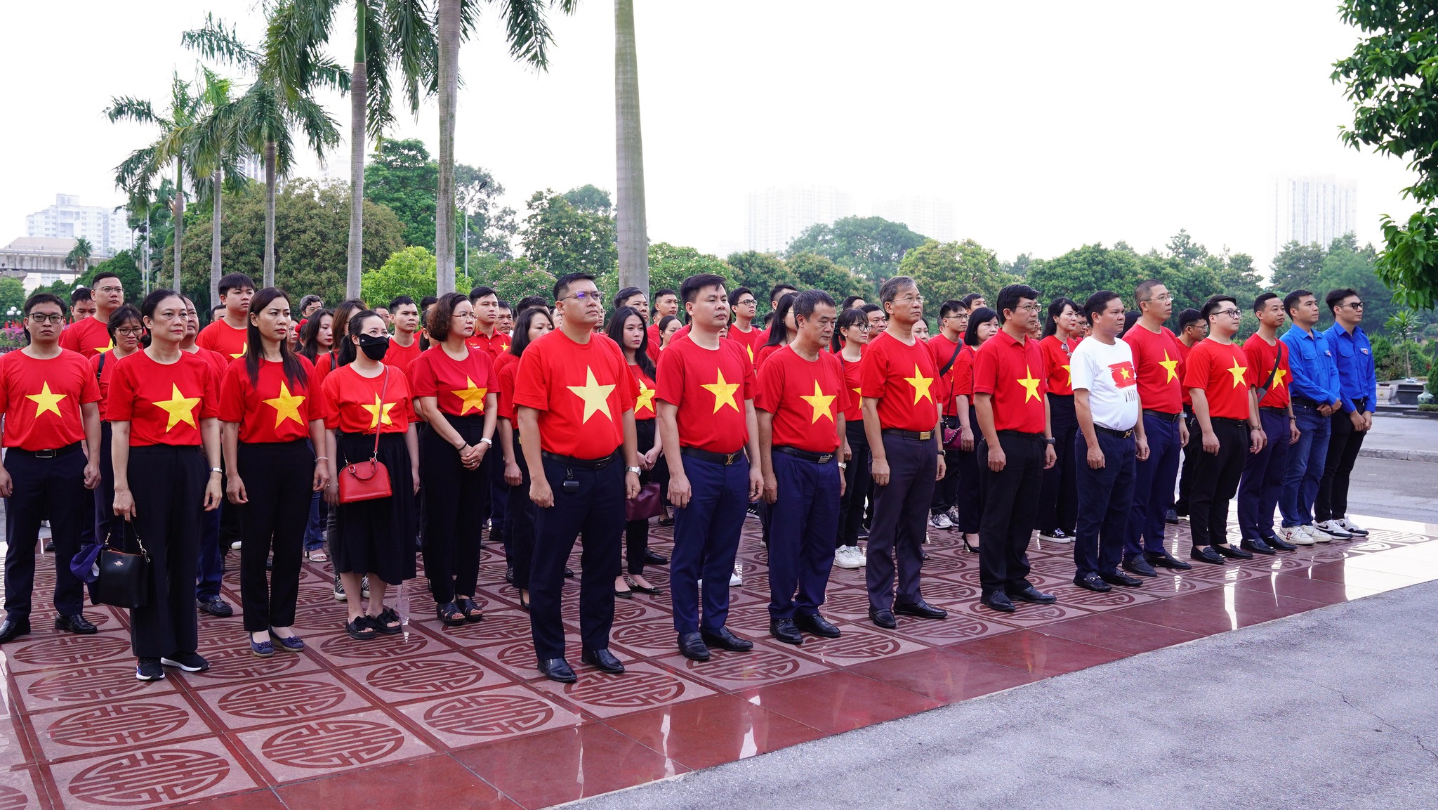 Xúc động lễ chào cờ đặc biệt tại Vinaconex- Ảnh 10.