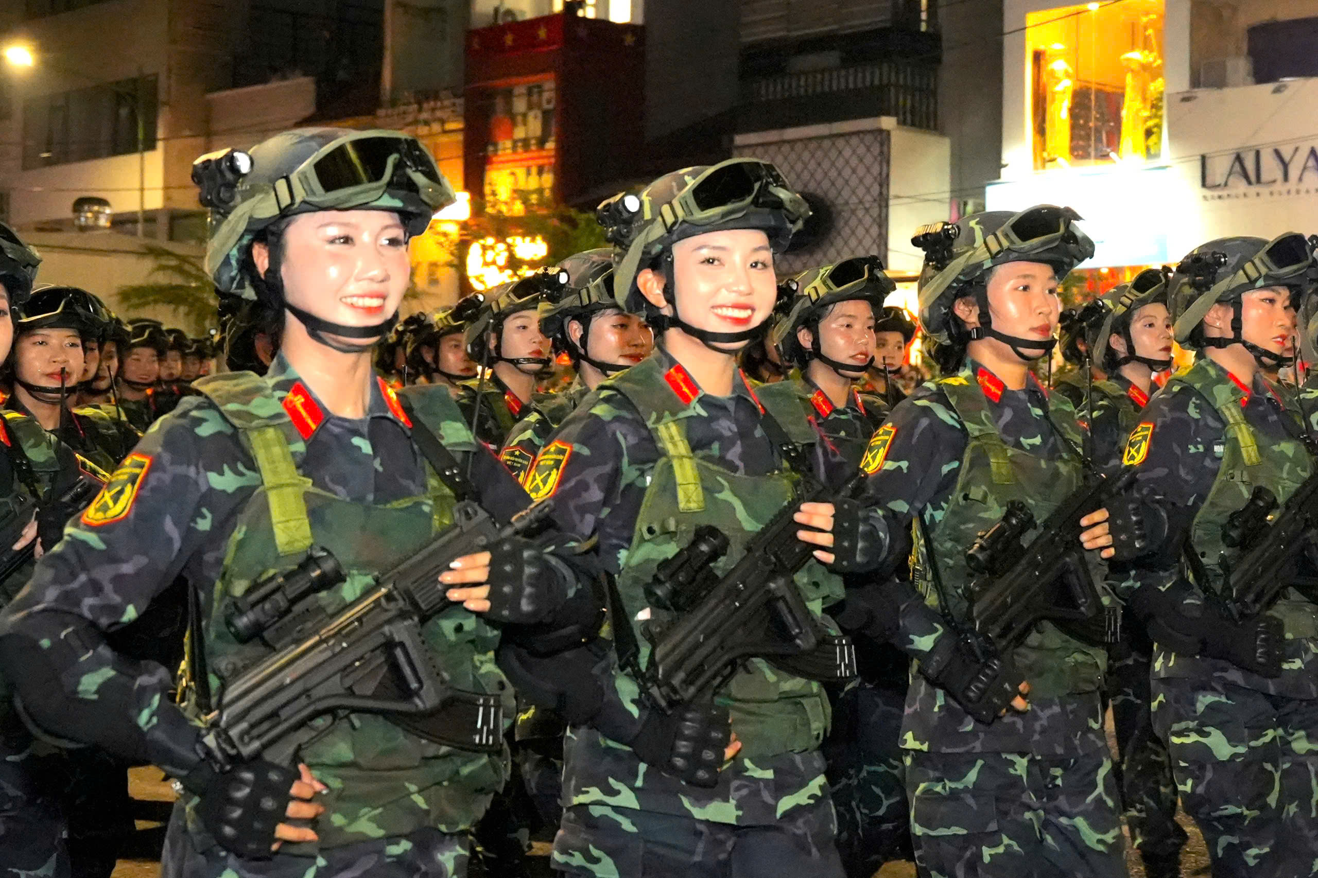 Công an Hà Nội cấm nhiều tuyến đường phục vụ tổng duyệt diễu binh, diễu hành- Ảnh 3. Công an Hà Nội cấm nhiều tuyến đường phục vụ tổng duyệt diễu binh, diễu hành- Ảnh 3.