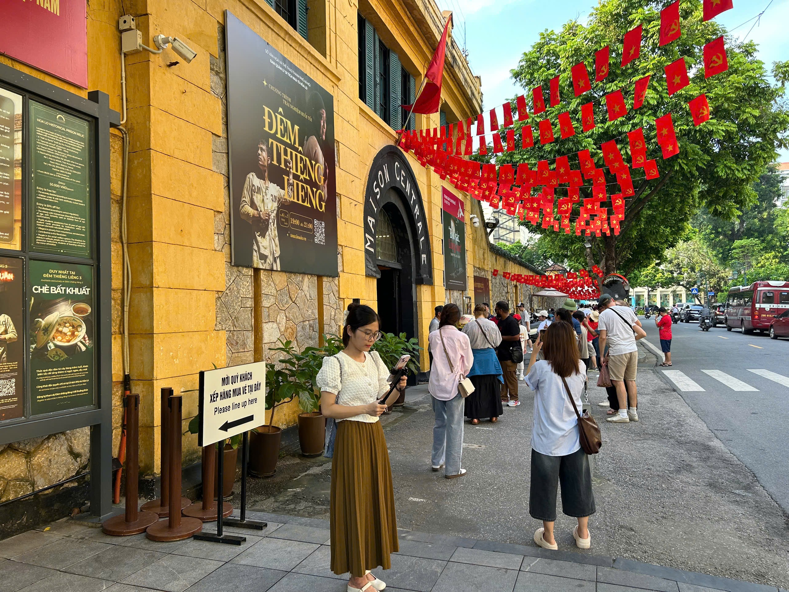 Nhiều "địa chỉ đỏ" tại Hà Nội thu hút khách tham quan dịp Quốc khánh- Ảnh 15. Nhiều "địa chỉ đỏ" tại Hà Nội thu hút khách tham quan dịp Quốc khánh- Ảnh 15.