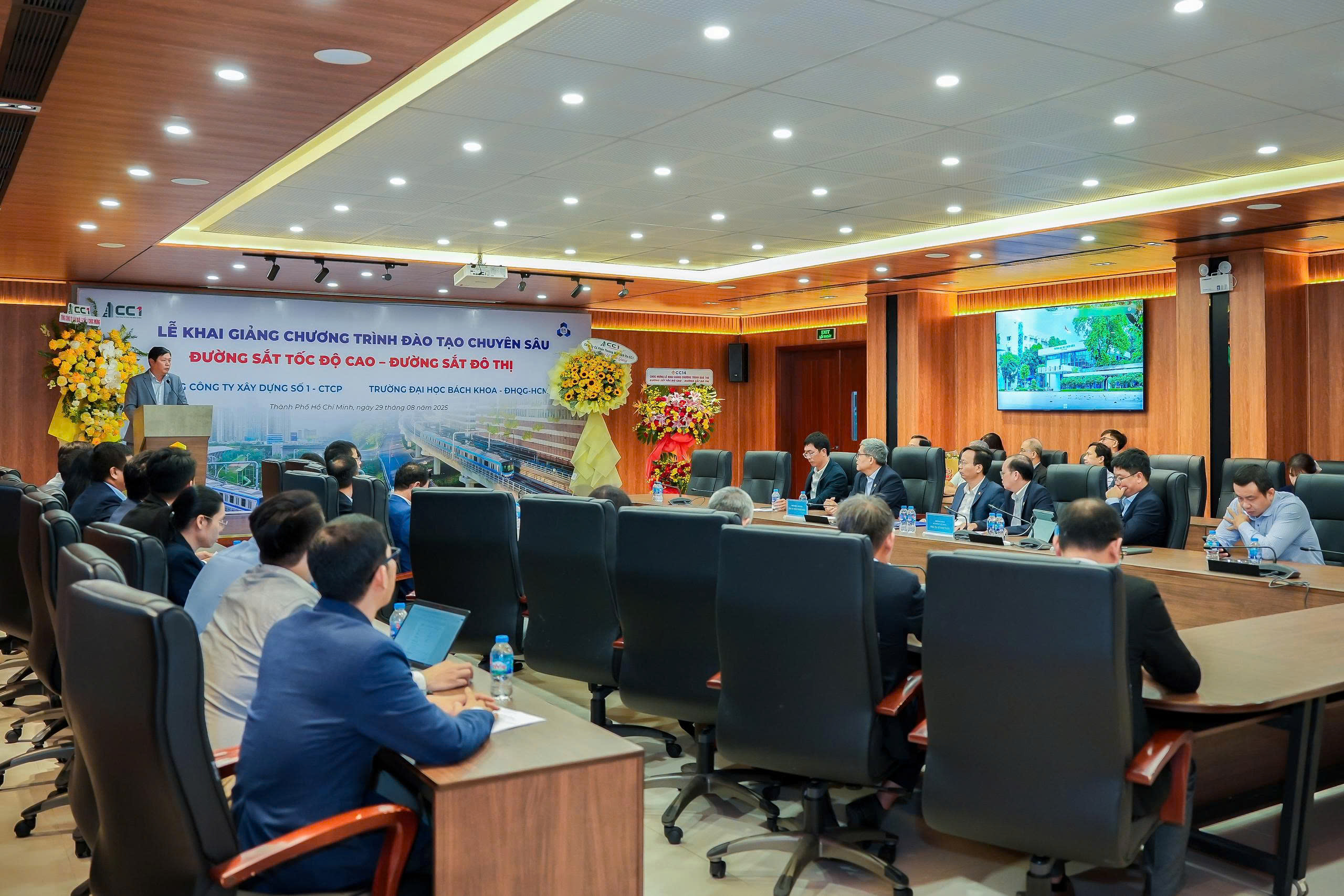 CC1 và Trường ĐH Bách khoa TP.HCM mở khóa chuyên sâu về đường sắt tốc độ cao- Ảnh 3. CC1 và Trường ĐH Bách khoa TP.HCM mở khóa chuyên sâu về đường sắt tốc độ cao- Ảnh 3.