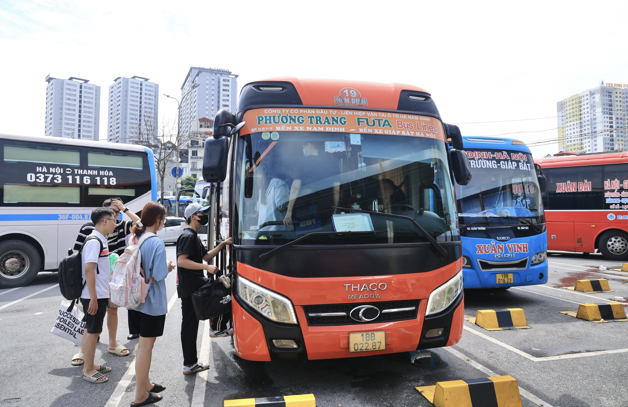 Bến xe Hà Nội thưa khách ngày đầu kỳ nghỉ lễ Quốc khánh- Ảnh 13. Bến xe Hà Nội thưa khách ngày đầu kỳ nghỉ lễ Quốc khánh- Ảnh 13.