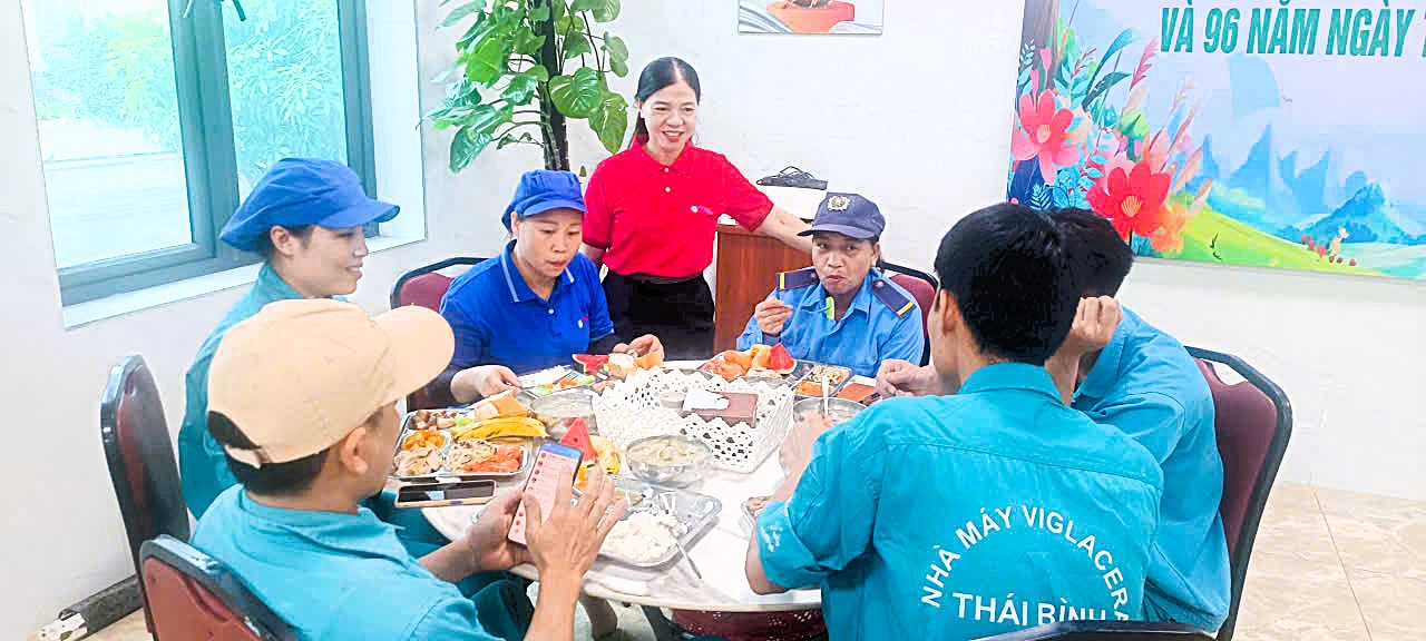Viglacera gắn kết yêu thương với "Bữa cơm Công đoàn"- Ảnh 2.