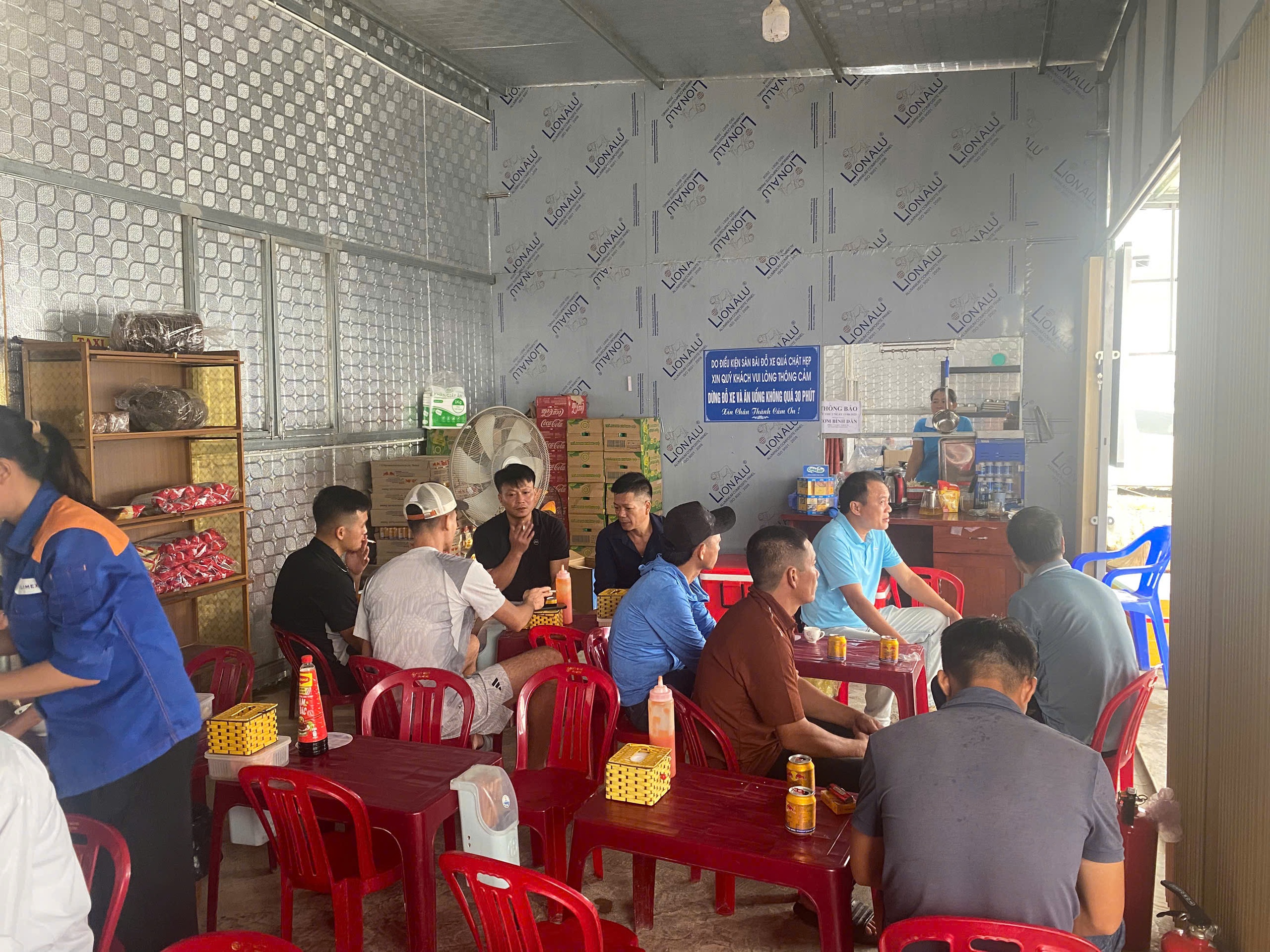 Du khách lưu ý gì khi đến các trạm dừng nghỉ trên cao tốc qua Bắc Trung Bộ?- Ảnh 2.