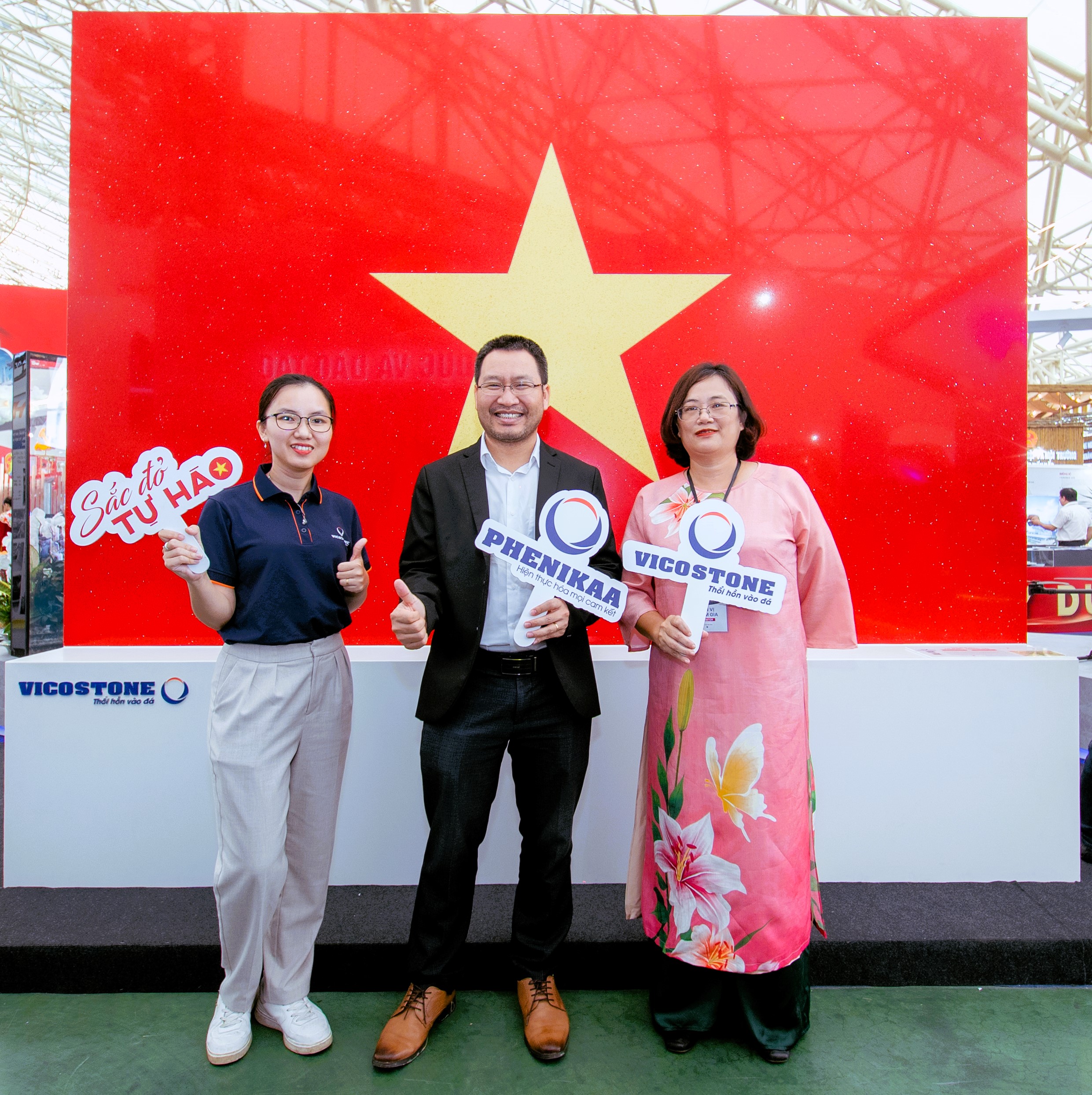 Check in với Quốc kỳ bằng đá lớn nhất Việt Nam tại triển lãm thành tựu ngành Xây dựng- Ảnh 6. Check in với Quốc kỳ bằng đá lớn nhất Việt Nam tại triển lãm thành tựu ngành Xây dựng- Ảnh 6.