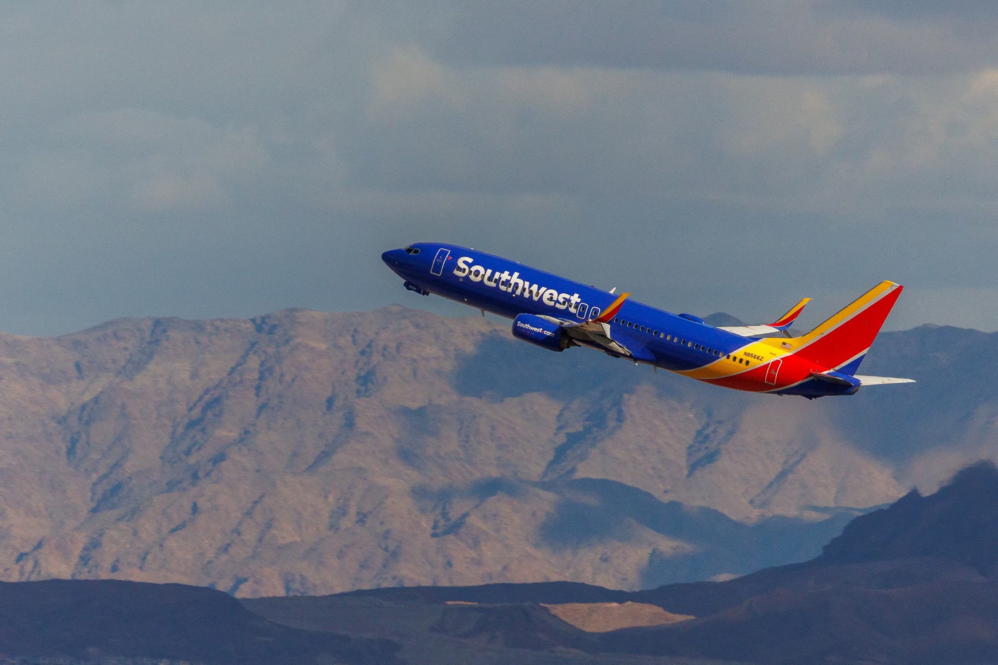 Southwest Airlines bắt đầu khai thác máy bay đầu tiên với rào chắn buồng lái phụ- Ảnh 1. Southwest Airlines bắt đầu khai thác máy bay đầu tiên với rào chắn buồng lái phụ- Ảnh 1.
