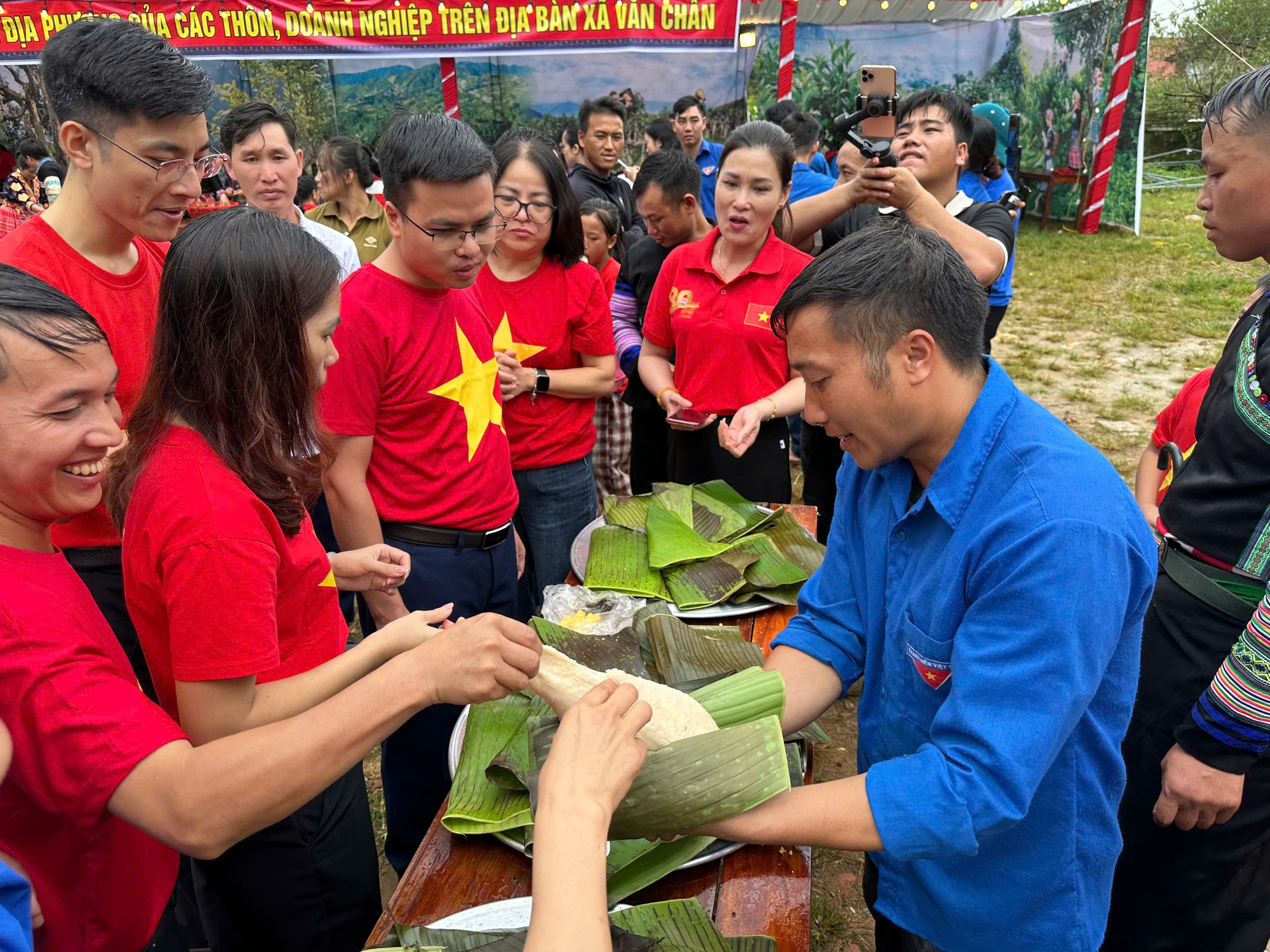 Người dân Lào Cai phấn khởi chào đón Tết Độc lập 2/9- Ảnh 5.