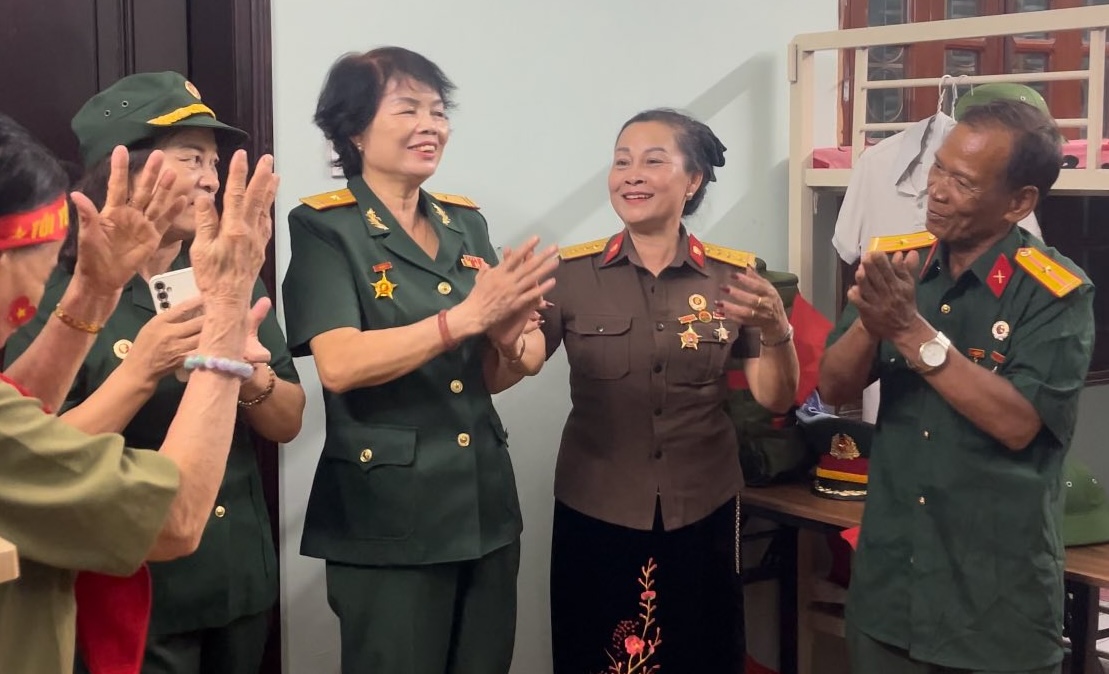 Cảm động những người dân Hà Nội mở rộng cửa, đón cựu chiến binh, bà con ở miễn phí dịp 2/9- Ảnh 3. Cảm động những người dân Hà Nội mở rộng cửa, đón cựu chiến binh, bà con ở miễn phí dịp 2/9- Ảnh 3.