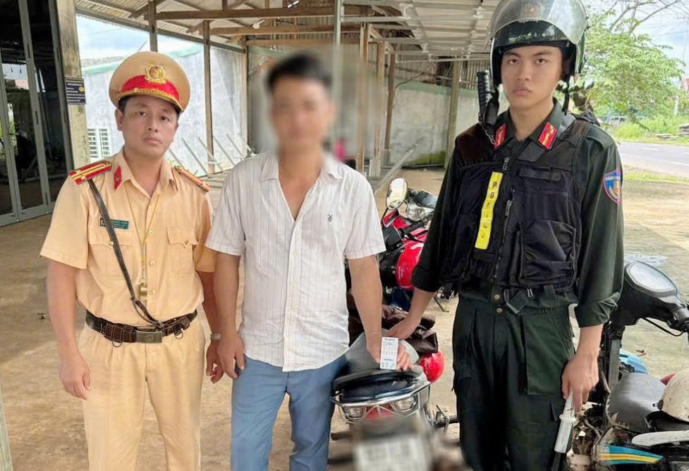 Đồng Nai: Liên tiếp phát hiện tài xế dương tính với ma túy- Ảnh 2. Đồng Nai: Liên tiếp phát hiện tài xế dương tính với ma túy- Ảnh 2.