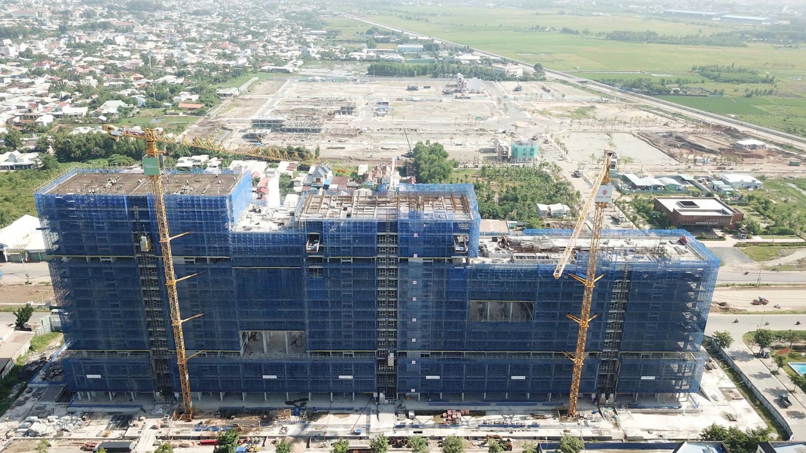Fiato Airport City cất nóc Block Galaxy, ký kết HUB TMDV quy tụ nhiều thương hiệu uy tín- Ảnh 3. Fiato Airport City cất nóc Block Galaxy, ký kết HUB TMDV quy tụ nhiều thương hiệu uy tín- Ảnh 3.
