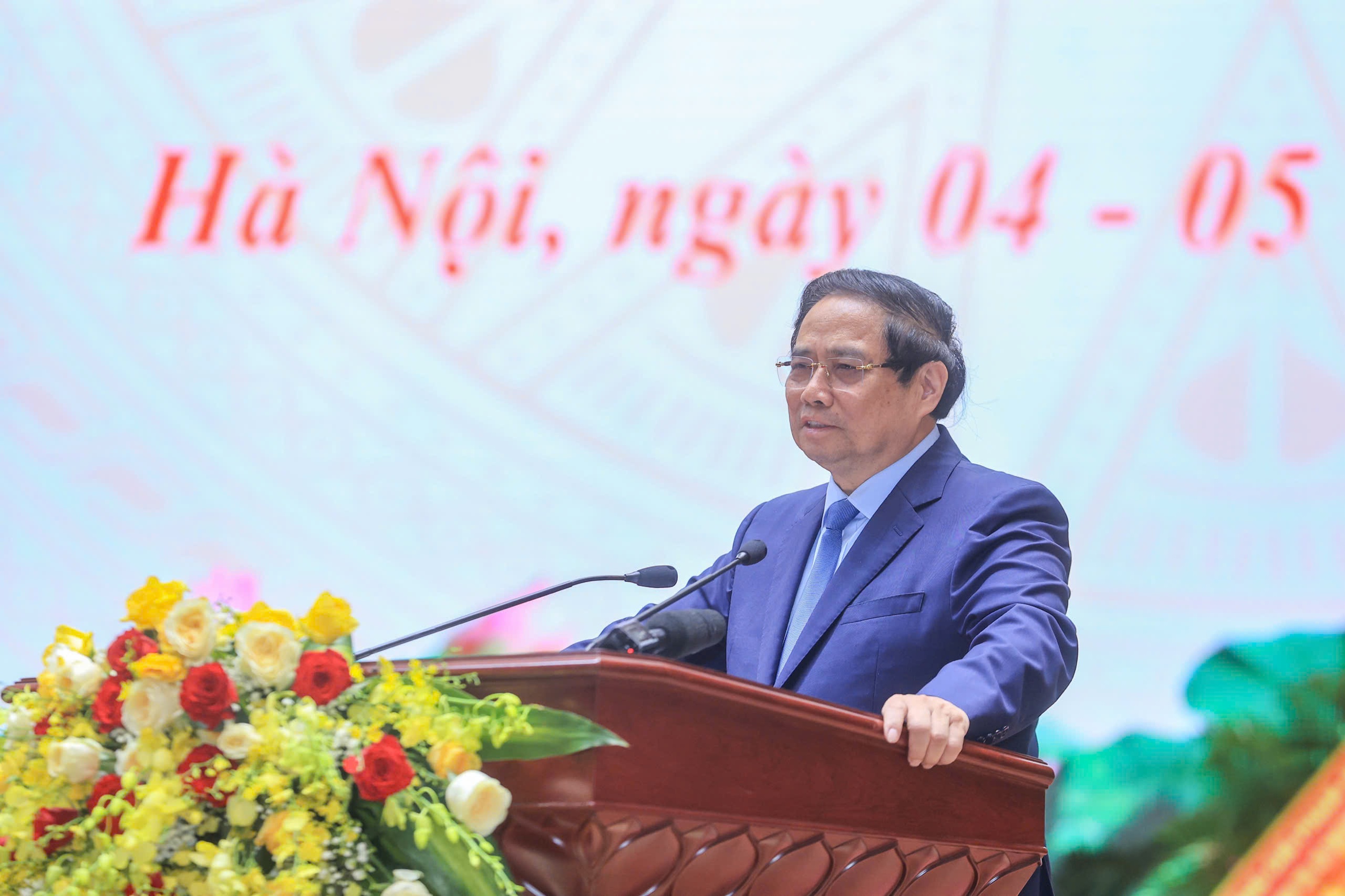 Thủ tướng: Đảng bộ Bộ Xây dựng lãnh đạo, chỉ đạo toàn ngành vượt áp lực, tạo đột phá- Ảnh 1. Thủ tướng: Đảng bộ Bộ Xây dựng lãnh đạo, chỉ đạo toàn ngành vượt áp lực, tạo đột phá- Ảnh 1.