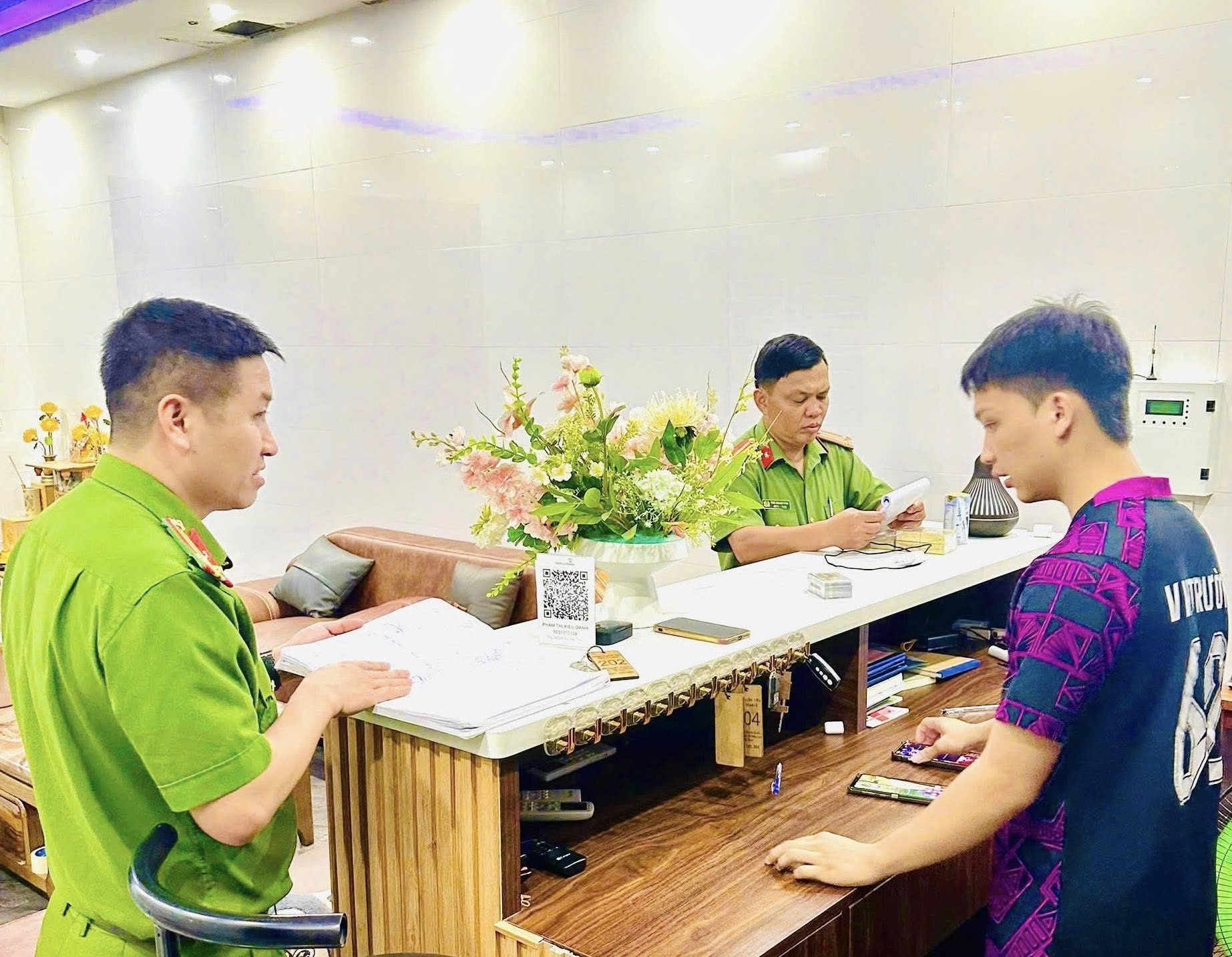 Hà Tĩnh: Không để hình thành điểm nóng về an ninh trật tự, an toàn giao thông- Ảnh 7. Hà Tĩnh: Không để hình thành điểm nóng về an ninh trật tự, an toàn giao thông- Ảnh 7.